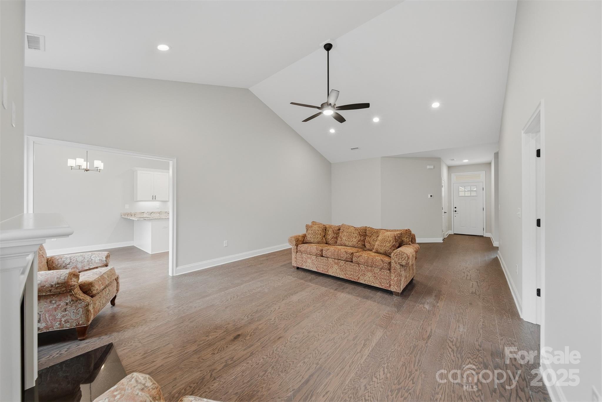 835A Wynnshire Drive — Hickory