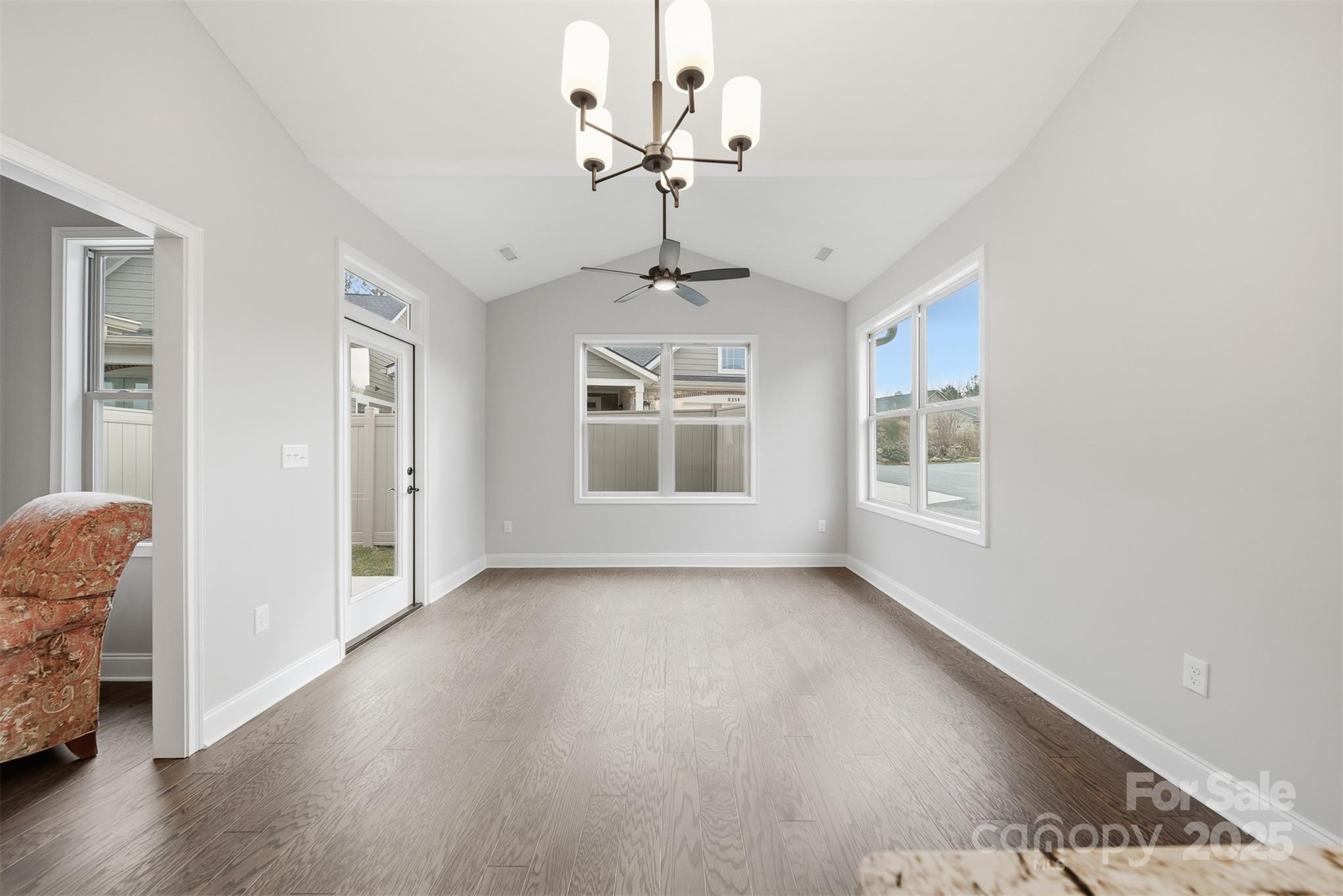 835A Wynnshire Drive — Hickory