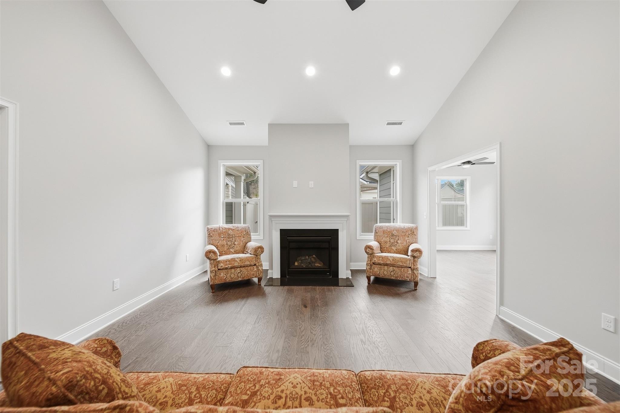 835A Wynnshire Drive — Hickory