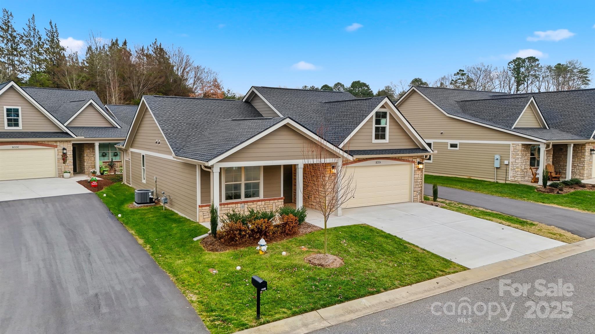 835A Wynnshire Drive — Hickory