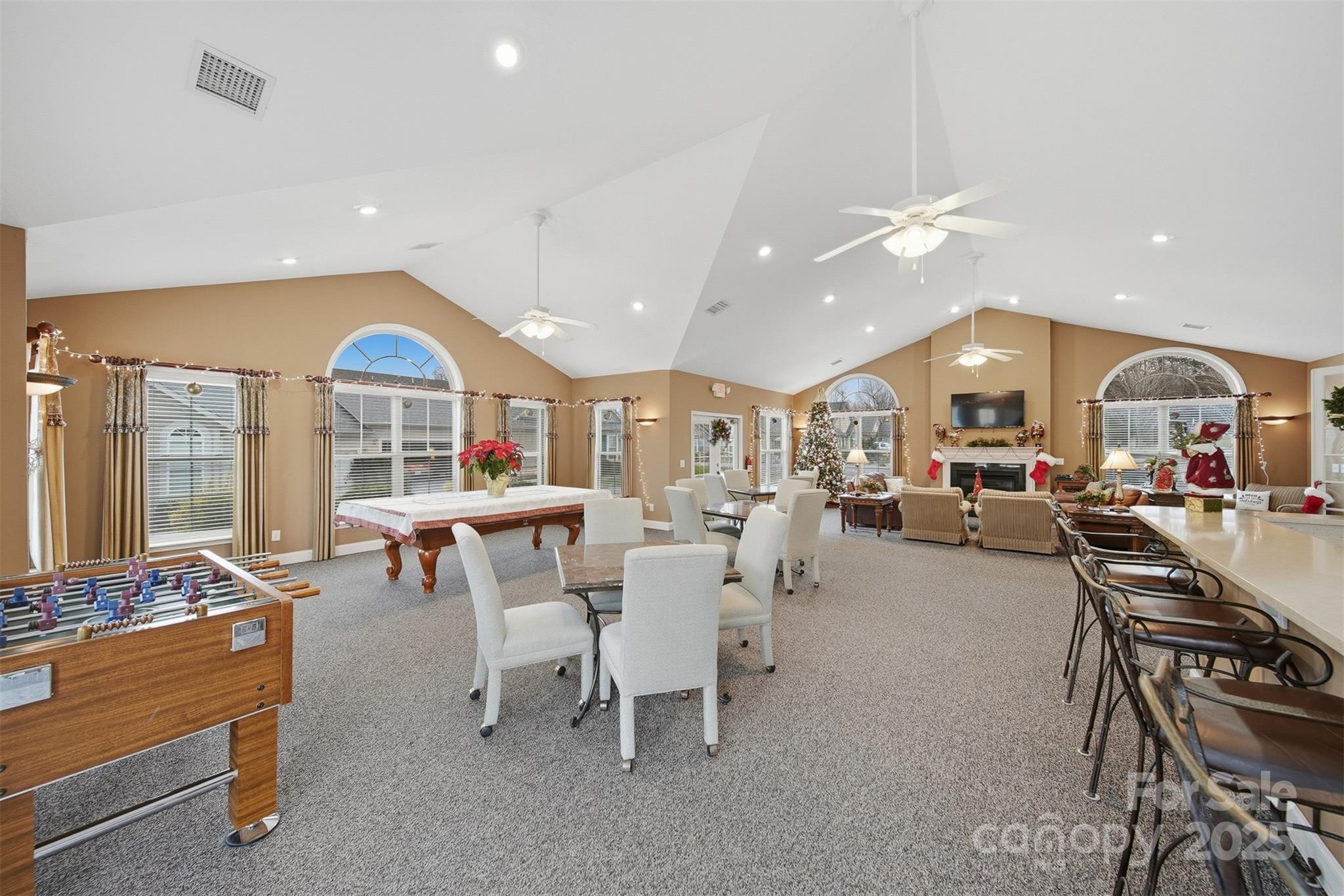 835A Wynnshire Drive — Hickory