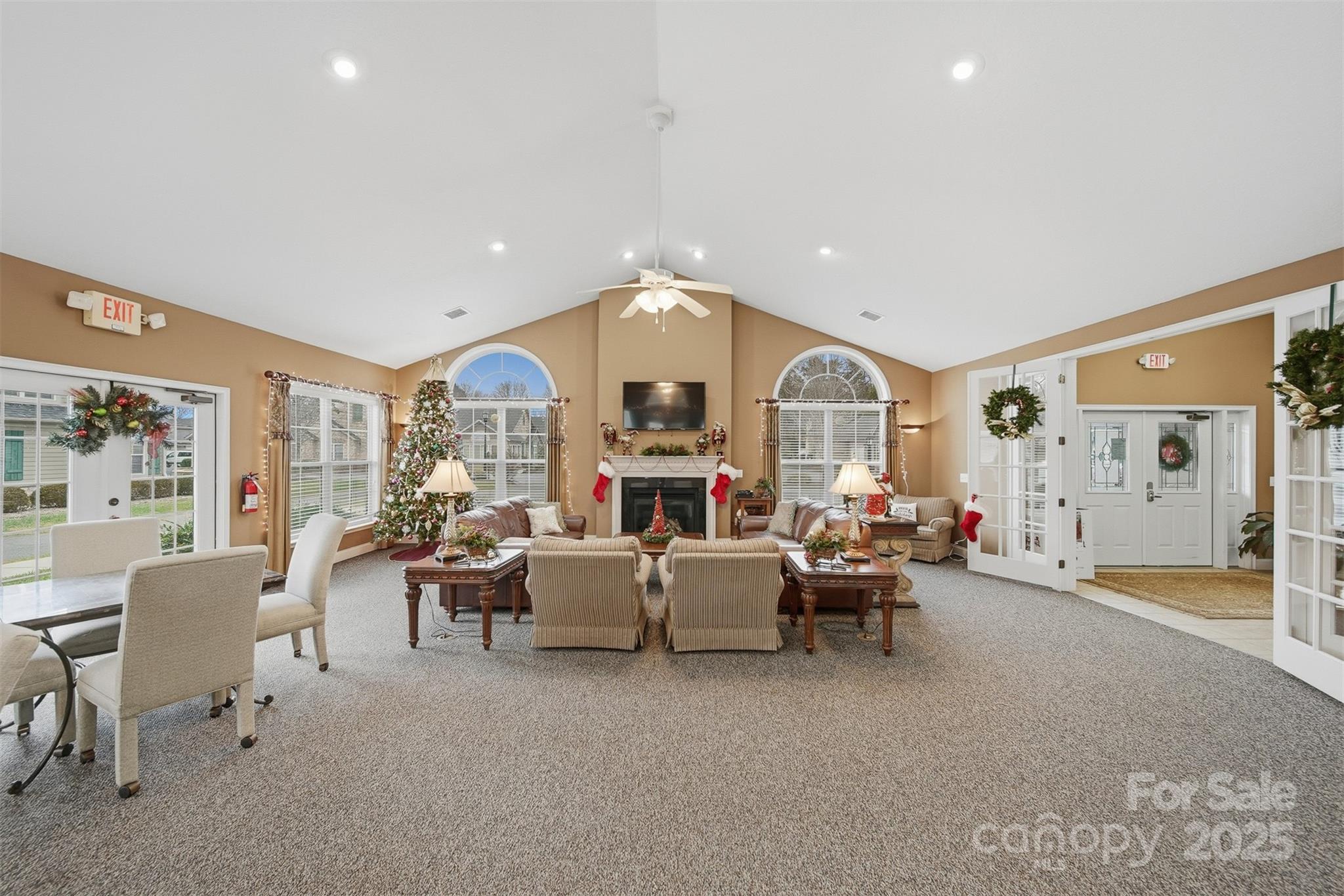 835A Wynnshire Drive — Hickory