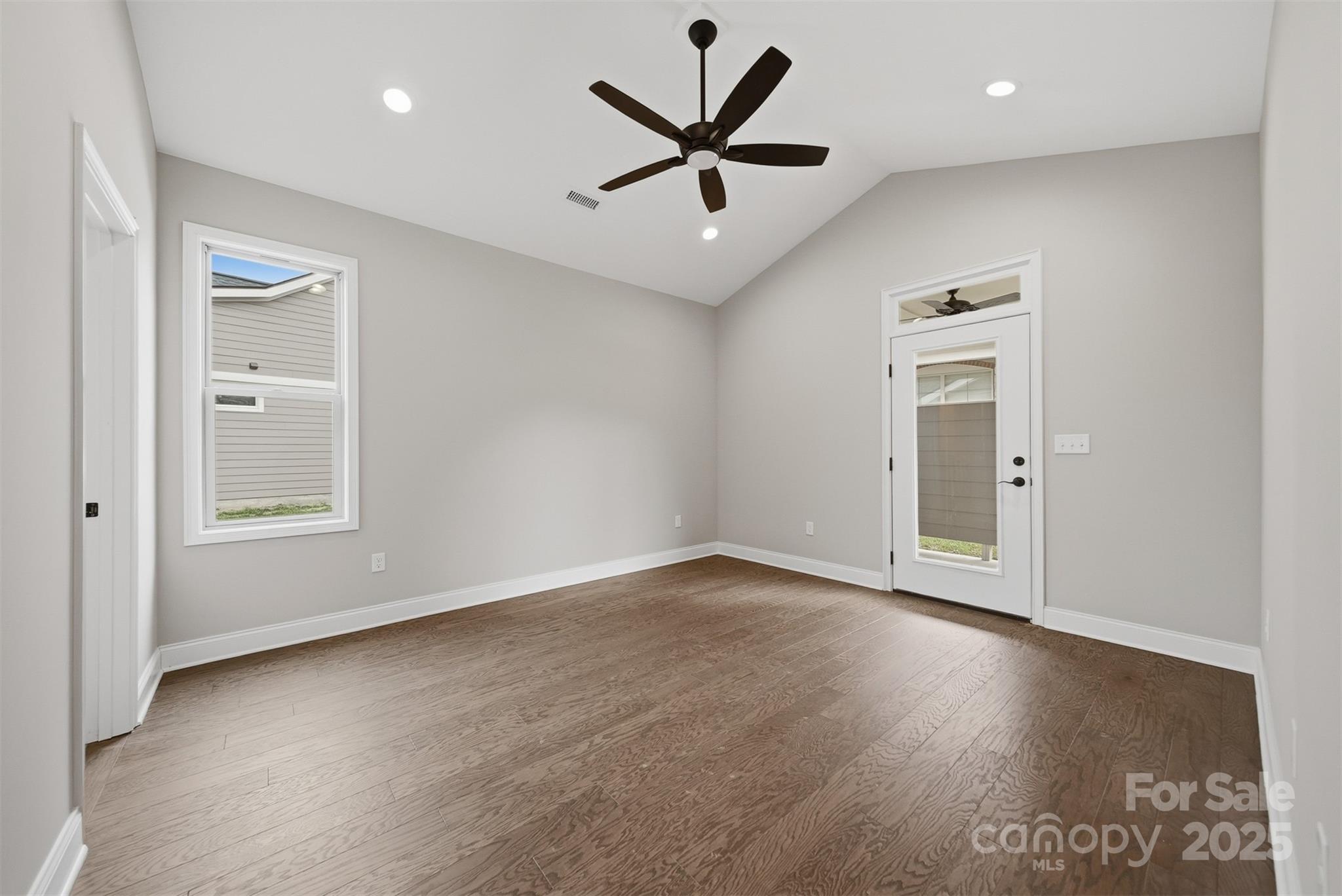 835A Wynnshire Drive — Hickory