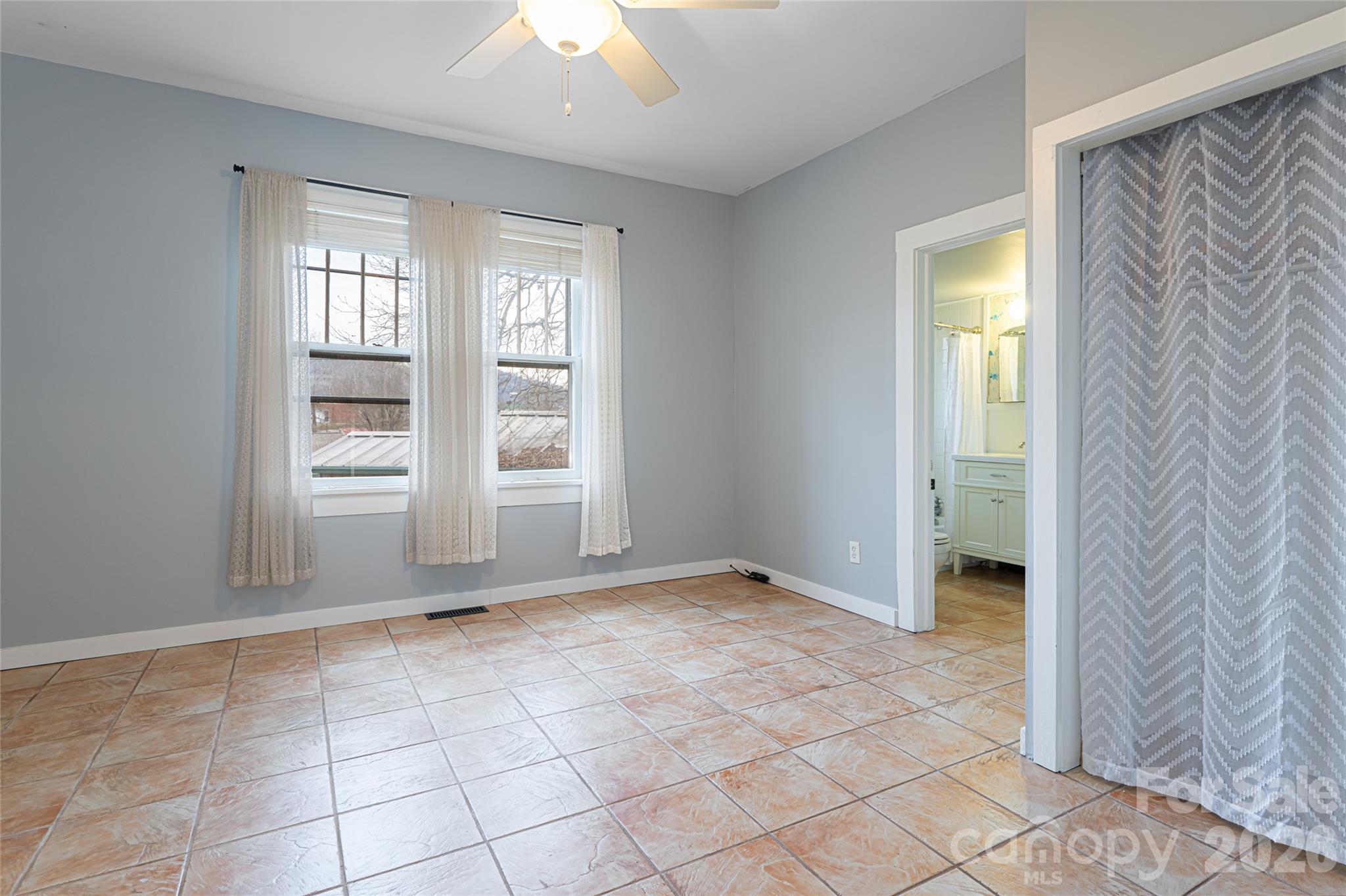 40 Jonestown Road — Asheville