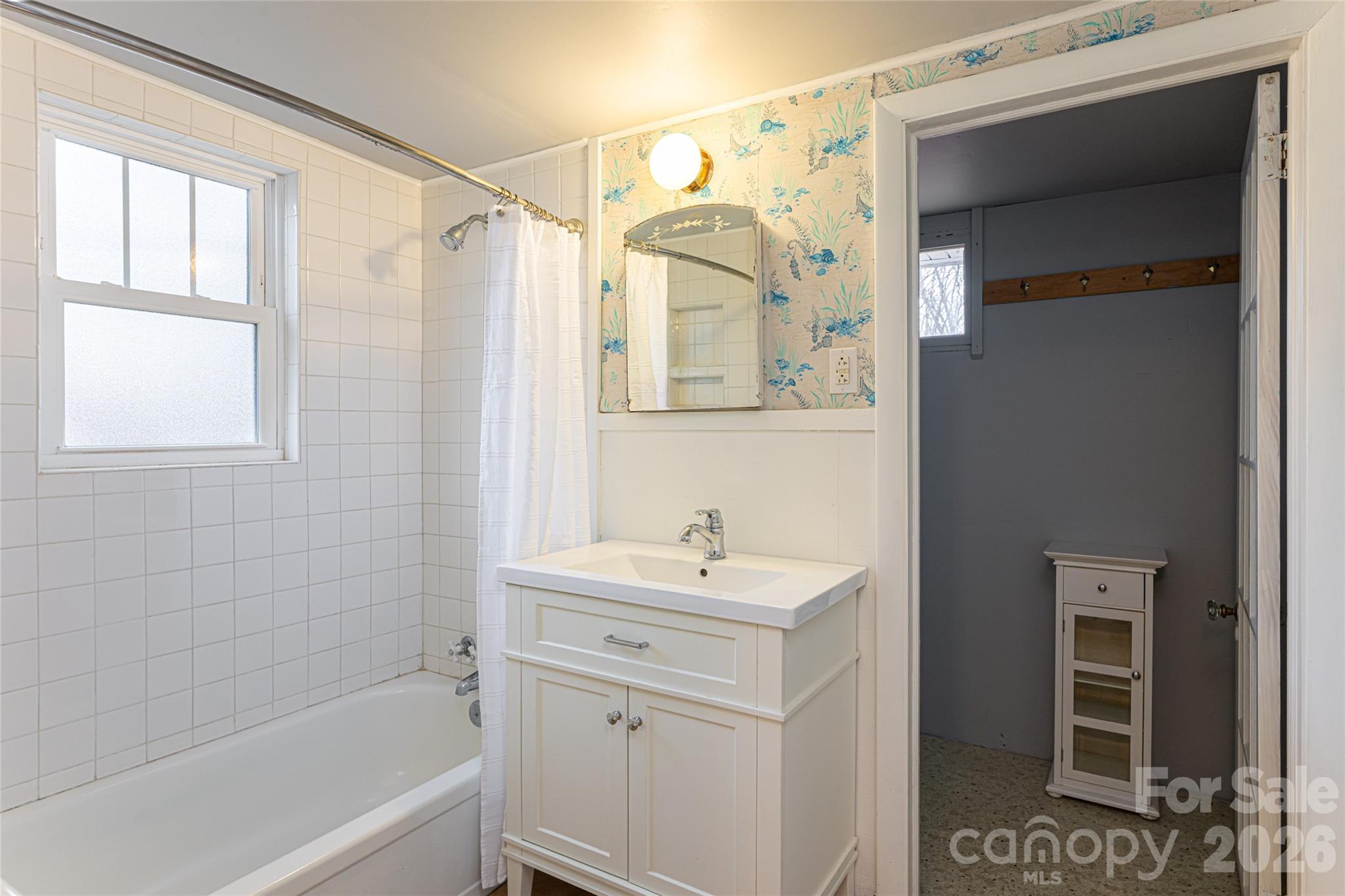 40 Jonestown Road — Asheville