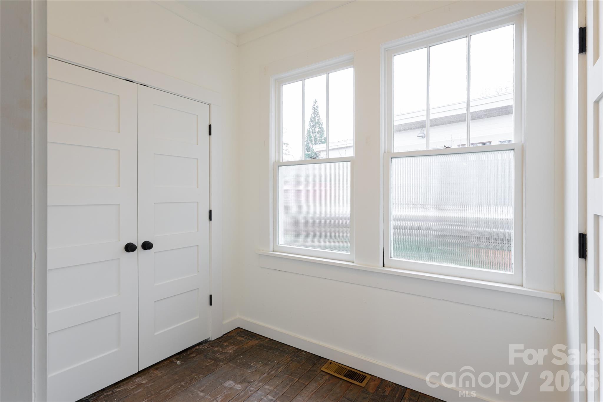 40 Jonestown Road — Asheville