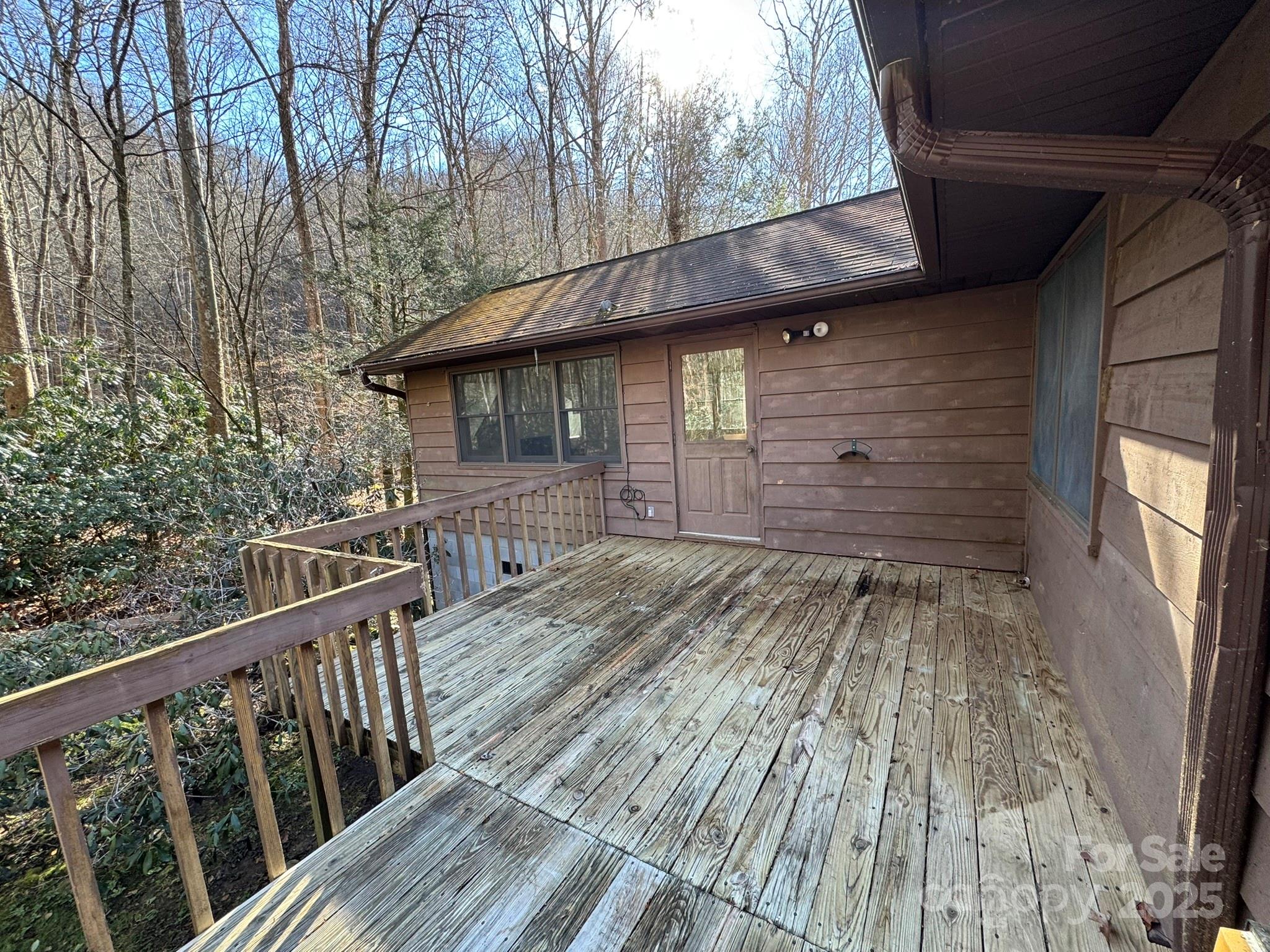 80 Larkspur Lane — Cullowhee