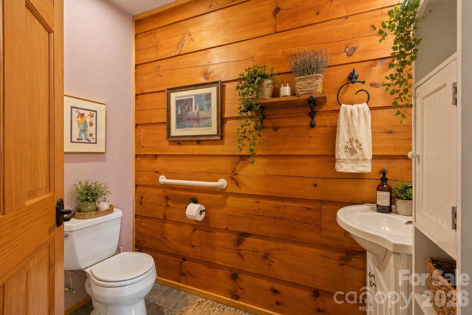 104 Enthoffer Street — Black Mountain