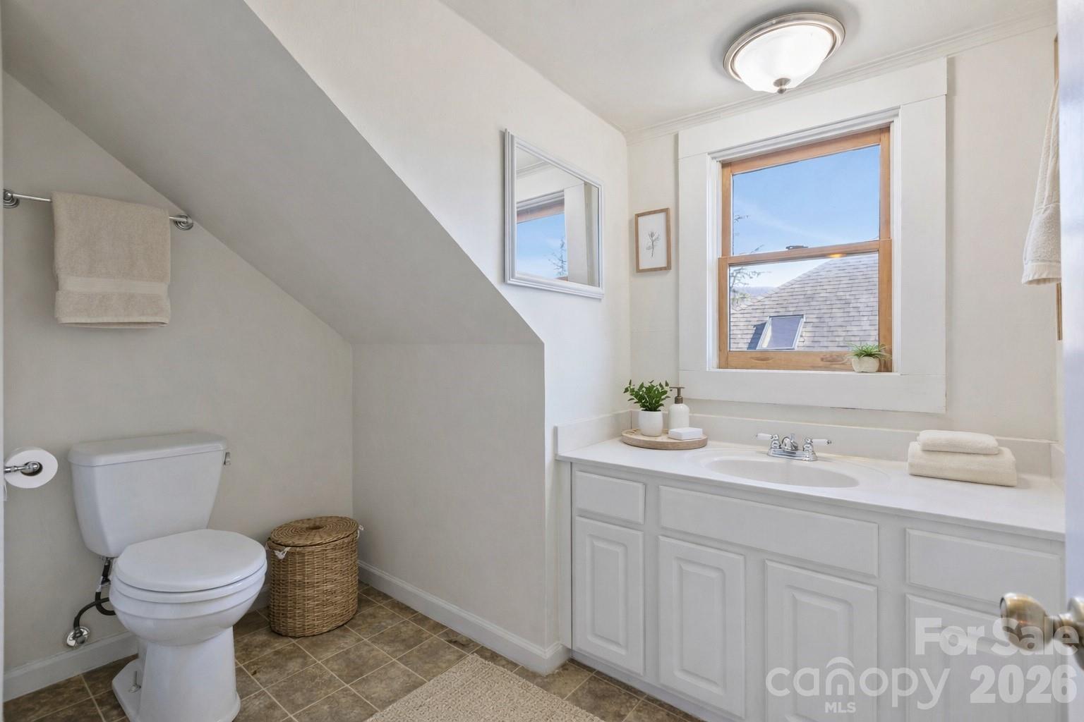 104 Enthoffer Street — Black Mountain