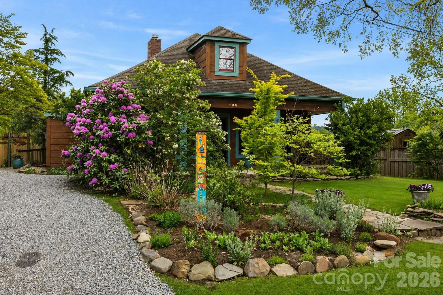 104 Enthoffer Street — Black Mountain