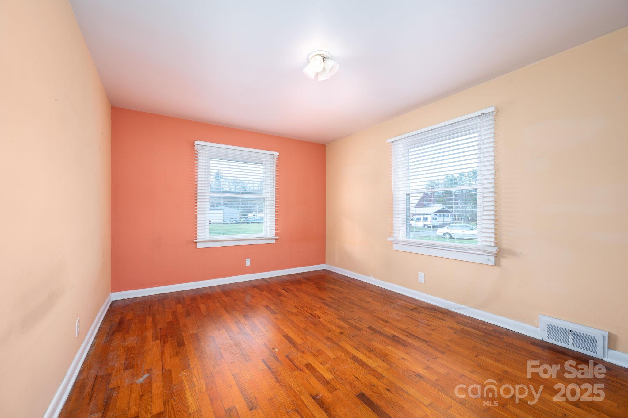 43 Henline Lane — Bakersville