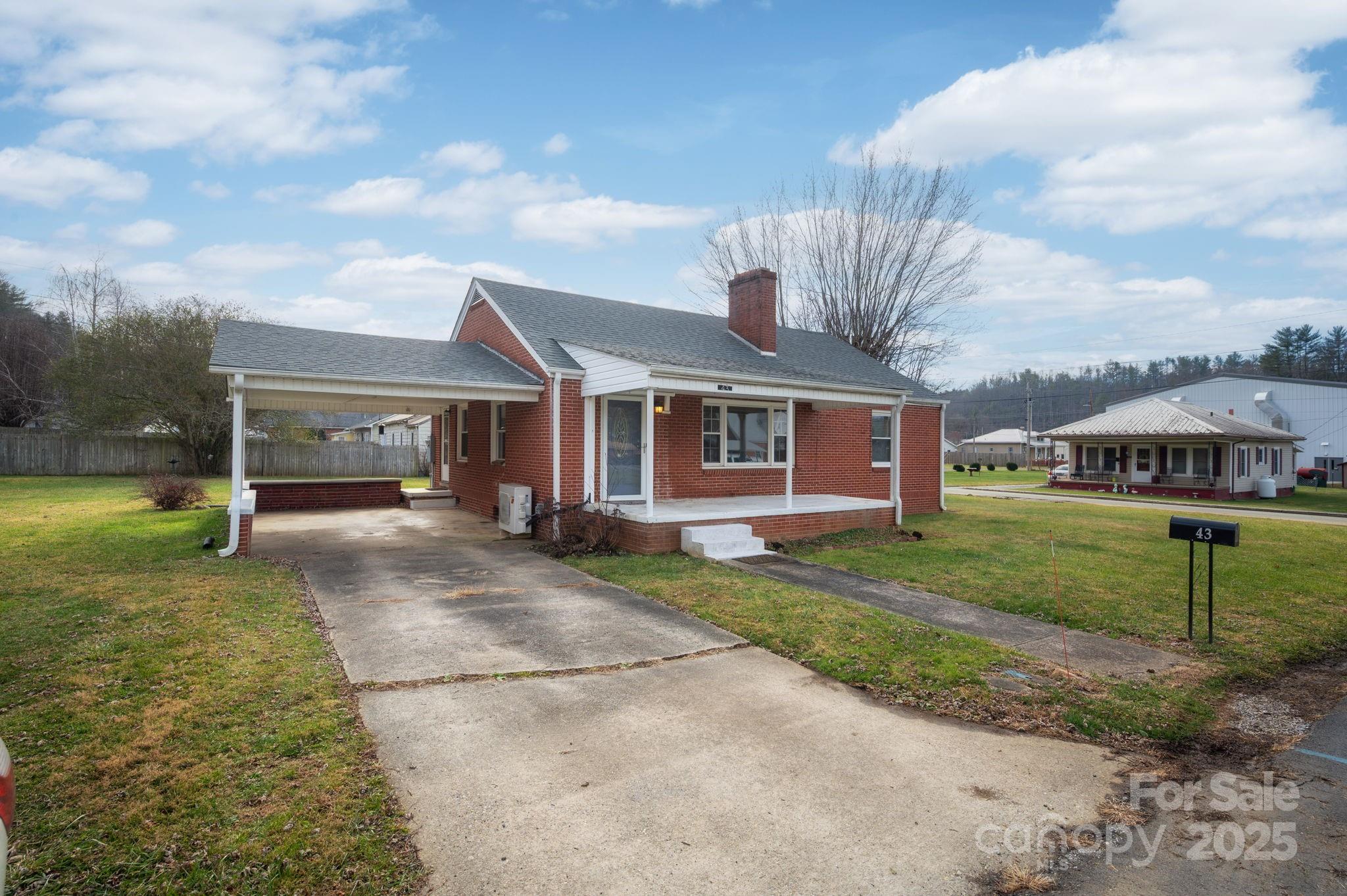 43 Henline Lane — Bakersville