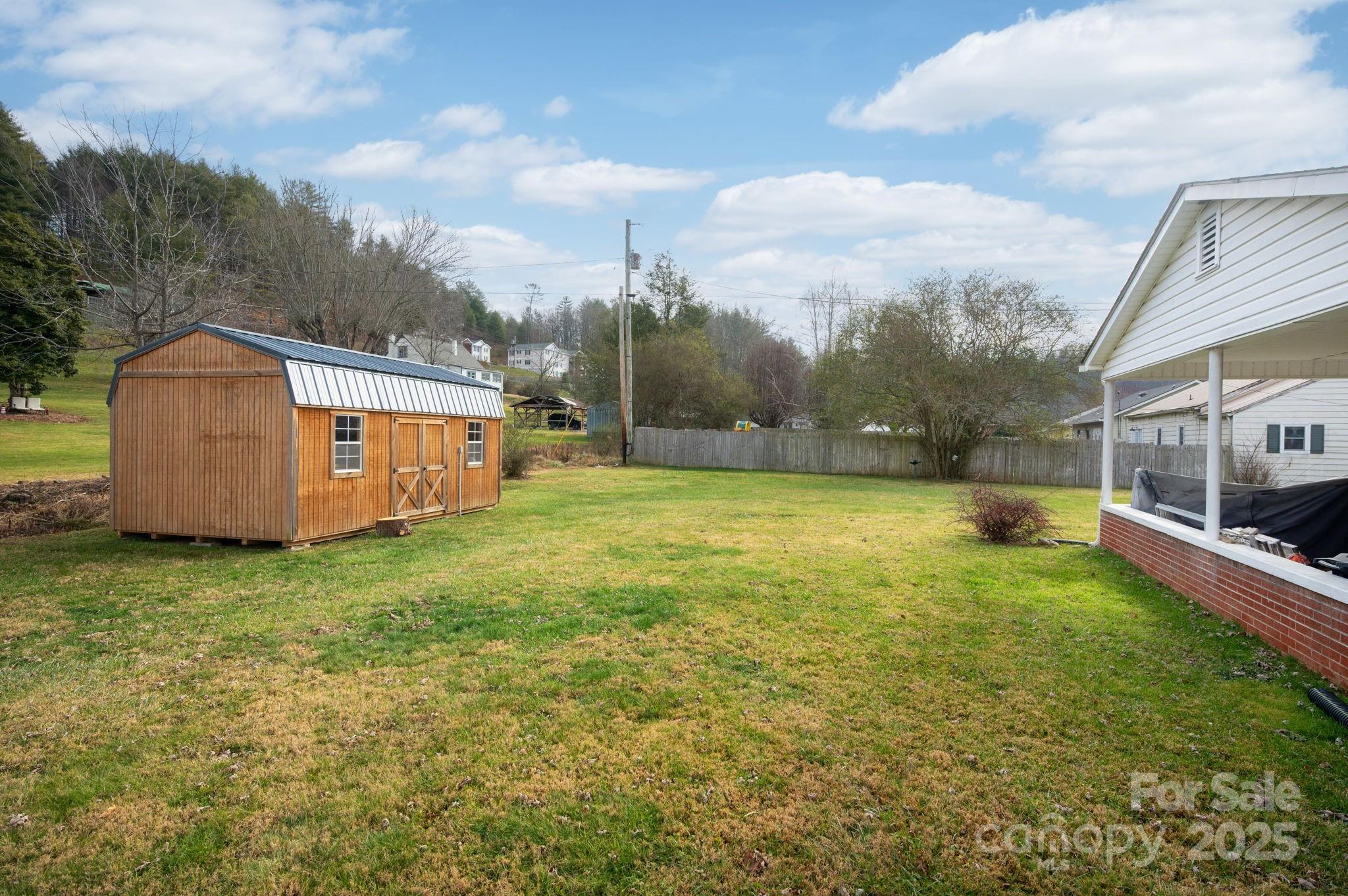 43 Henline Lane — Bakersville