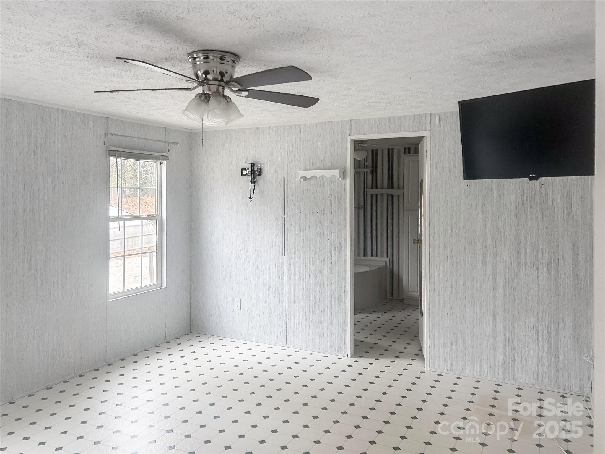 205 W Haywood Lane — Mount Gilead