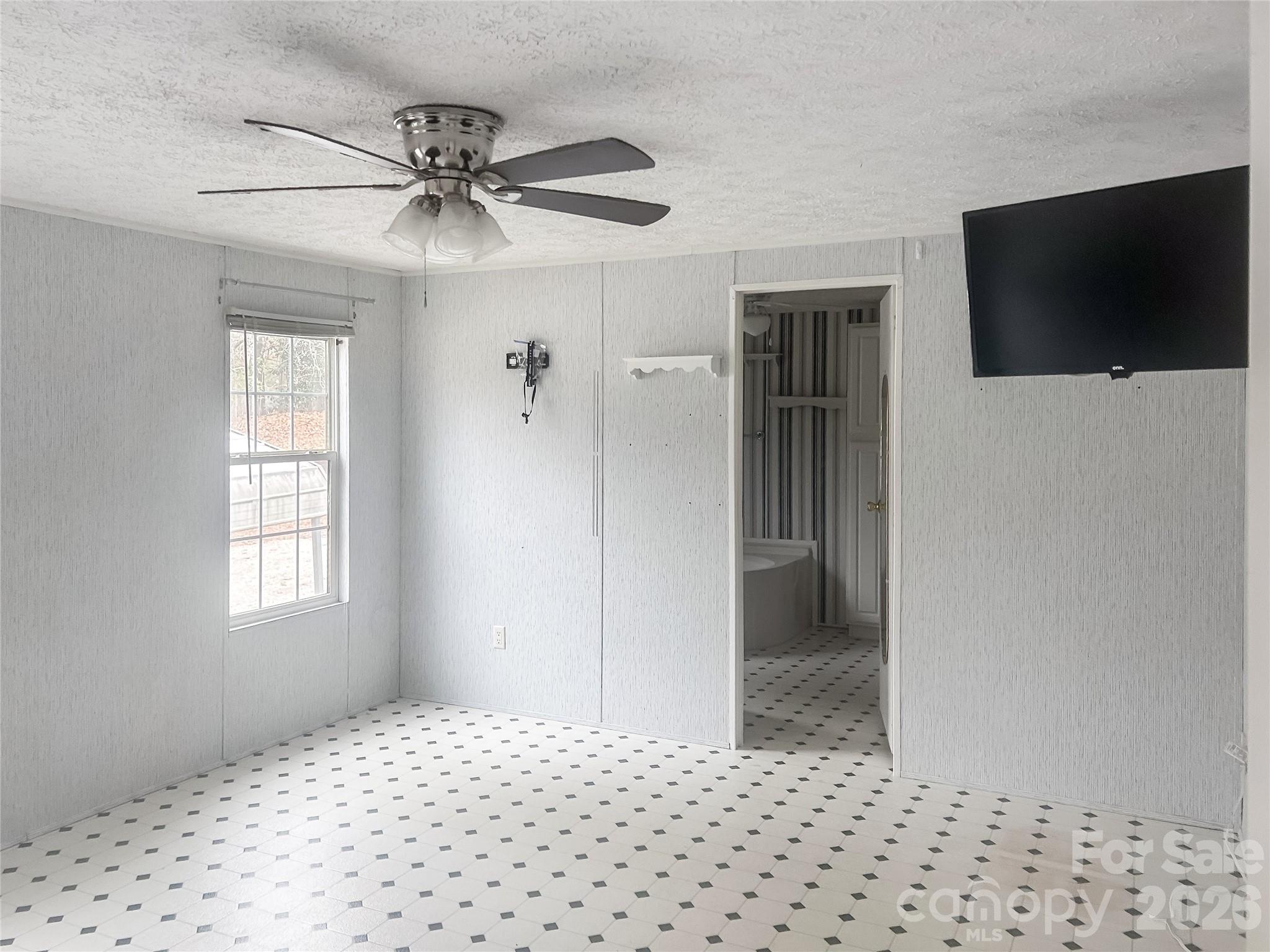 205 W Haywood Lane — Mount Gilead