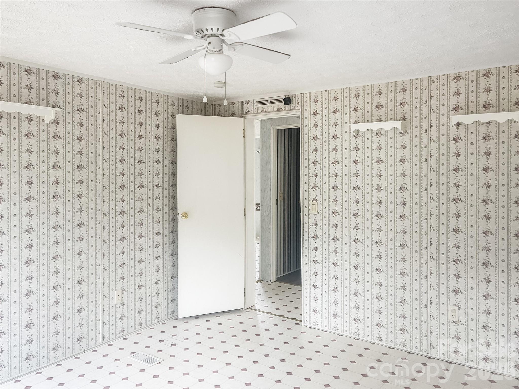 205 W Haywood Lane — Mount Gilead