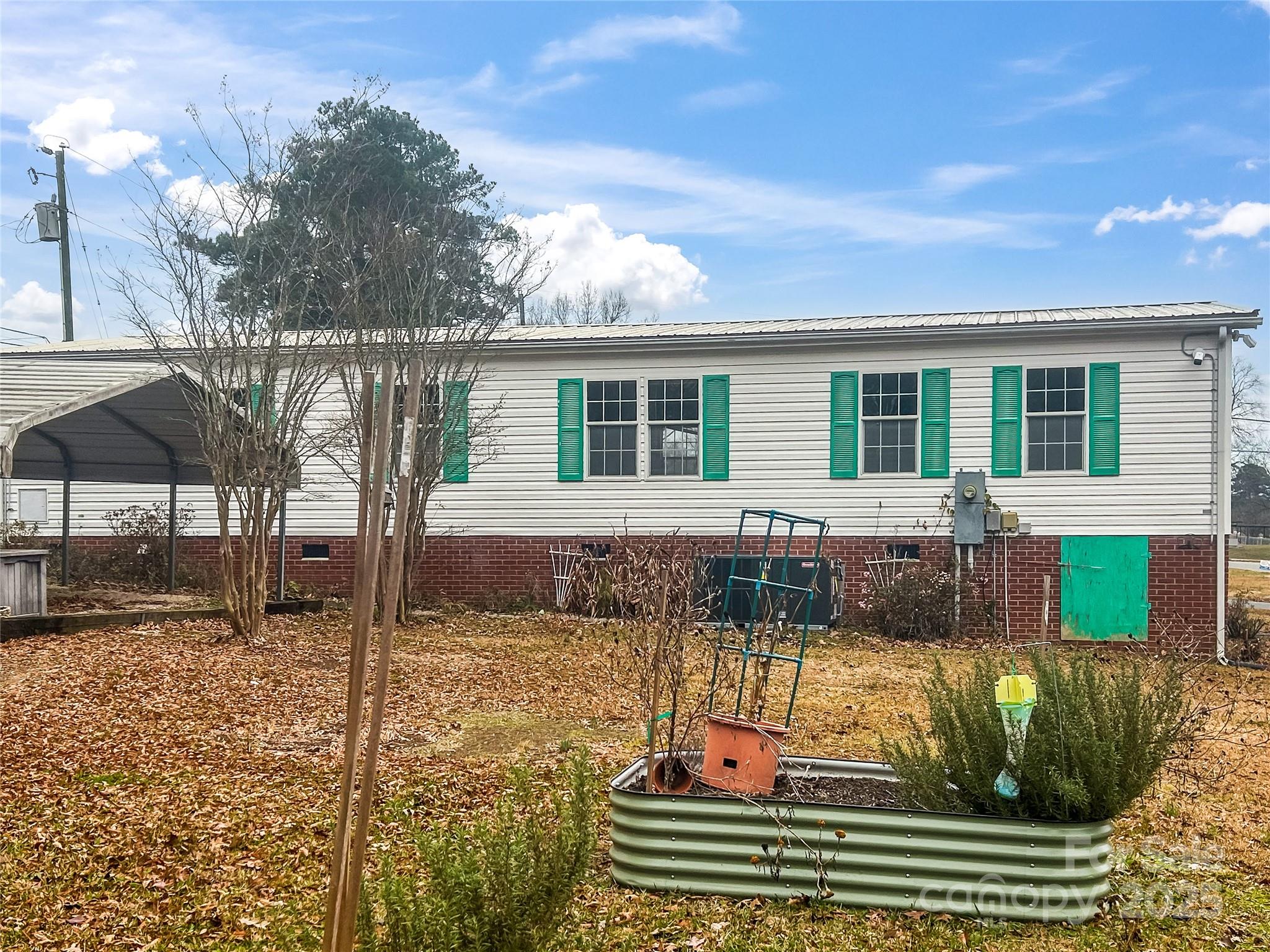 205 W Haywood Lane — Mount Gilead