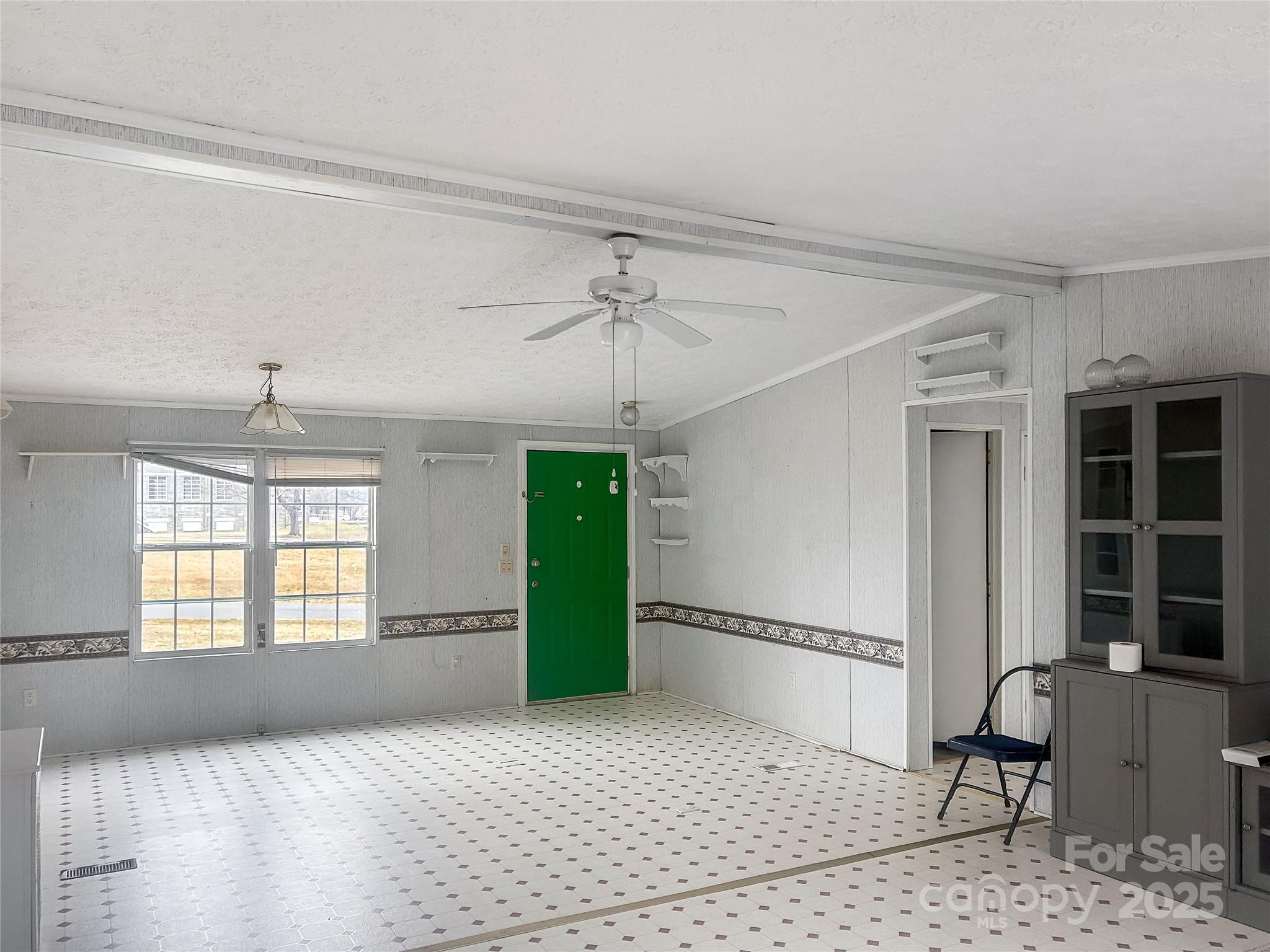 205 W Haywood Lane — Mount Gilead