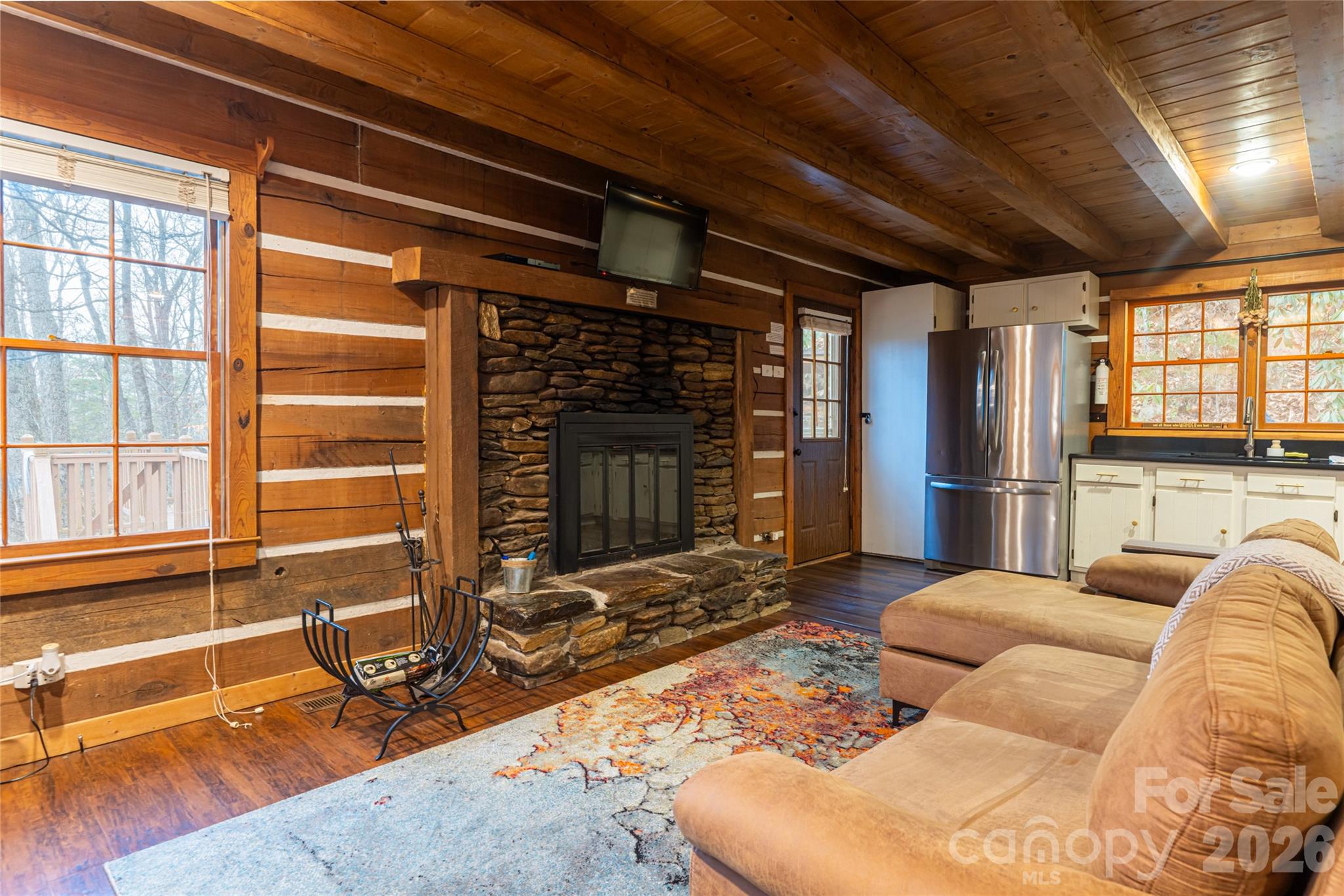 16 Rocky Glen Trail — Black Mountain