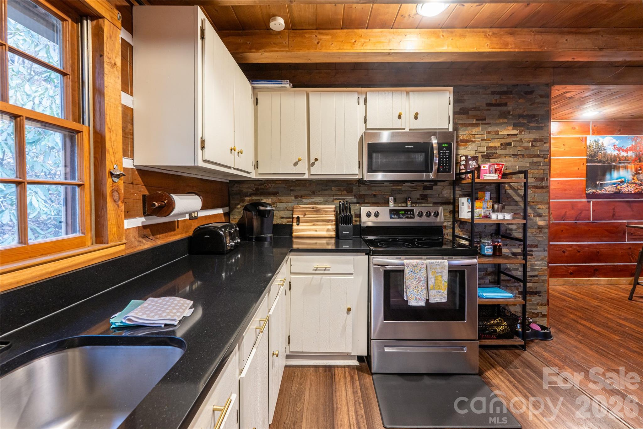 16 Rocky Glen Trail — Black Mountain