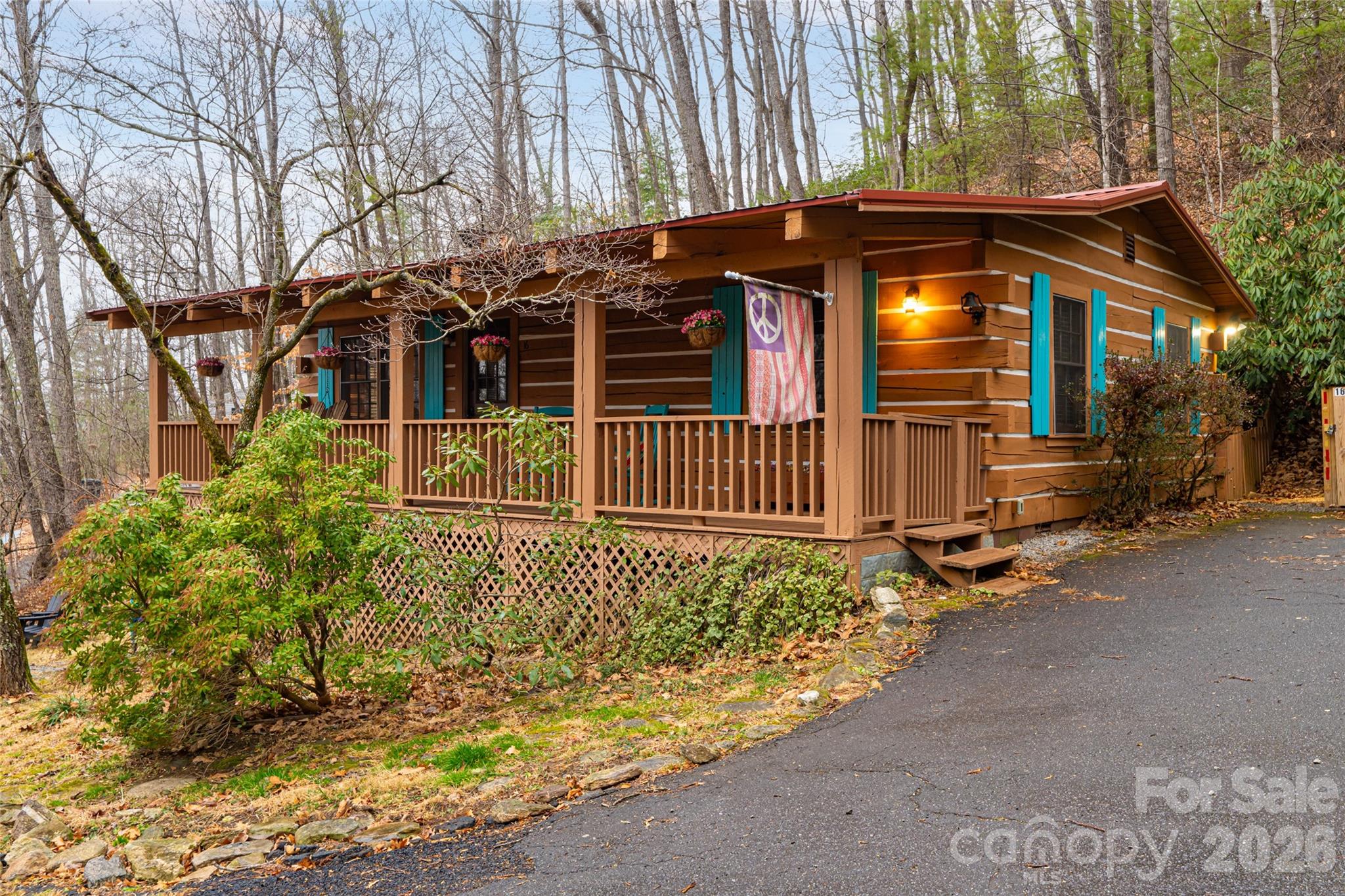 16 Rocky Glen Trail — Black Mountain