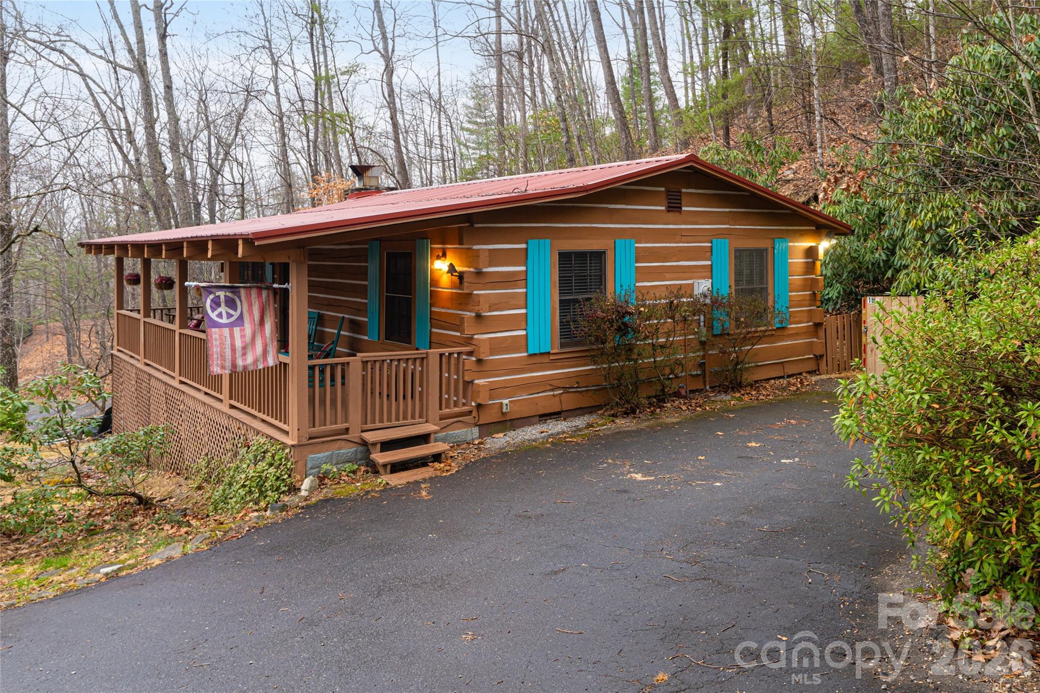 16 Rocky Glen Trail — Black Mountain