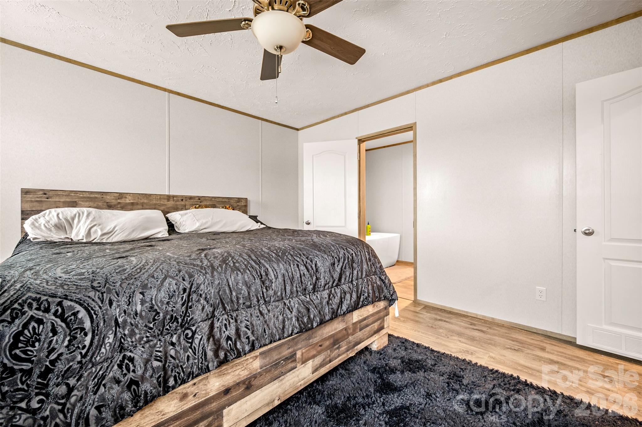 859 Henry Jenkins Road — Mooresboro