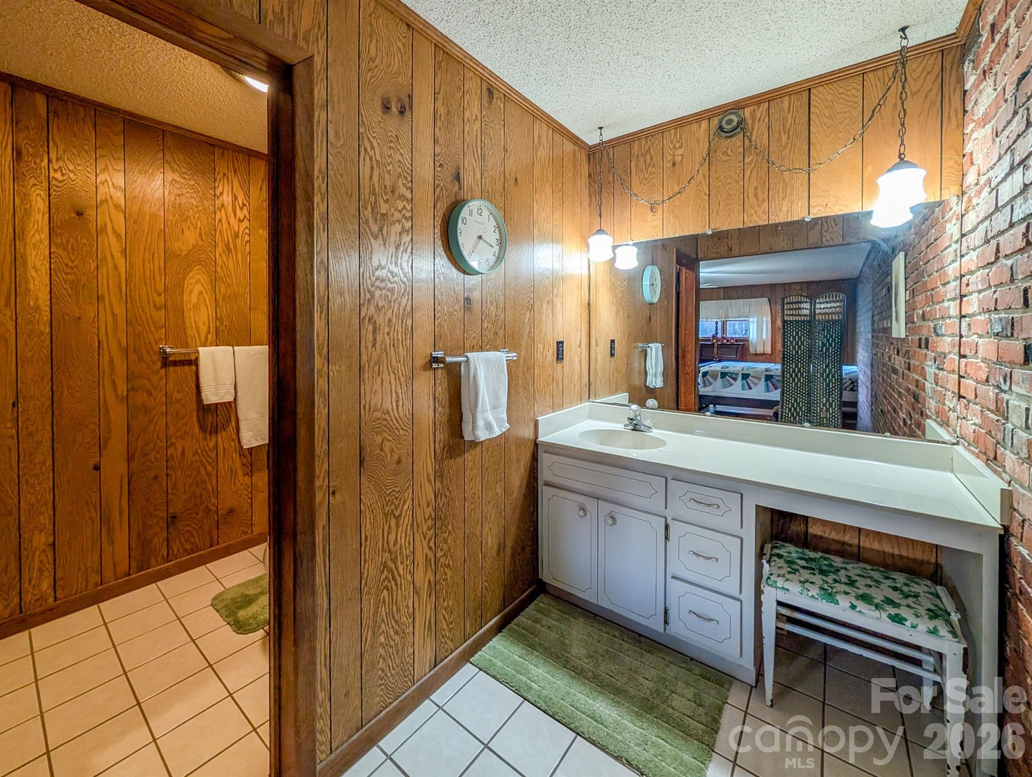 39 Hawthorne Lane — Burnsville