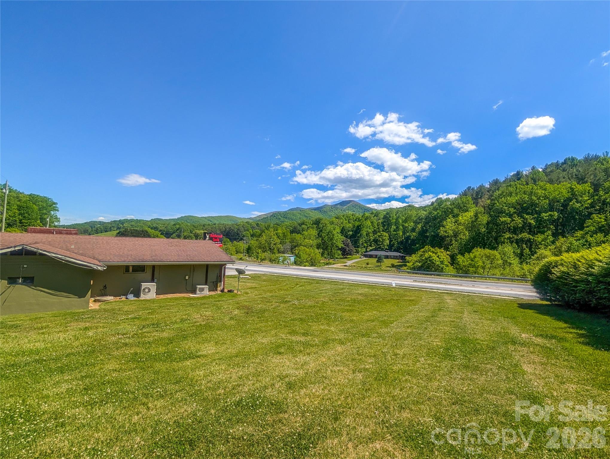 39 Hawthorne Lane — Burnsville