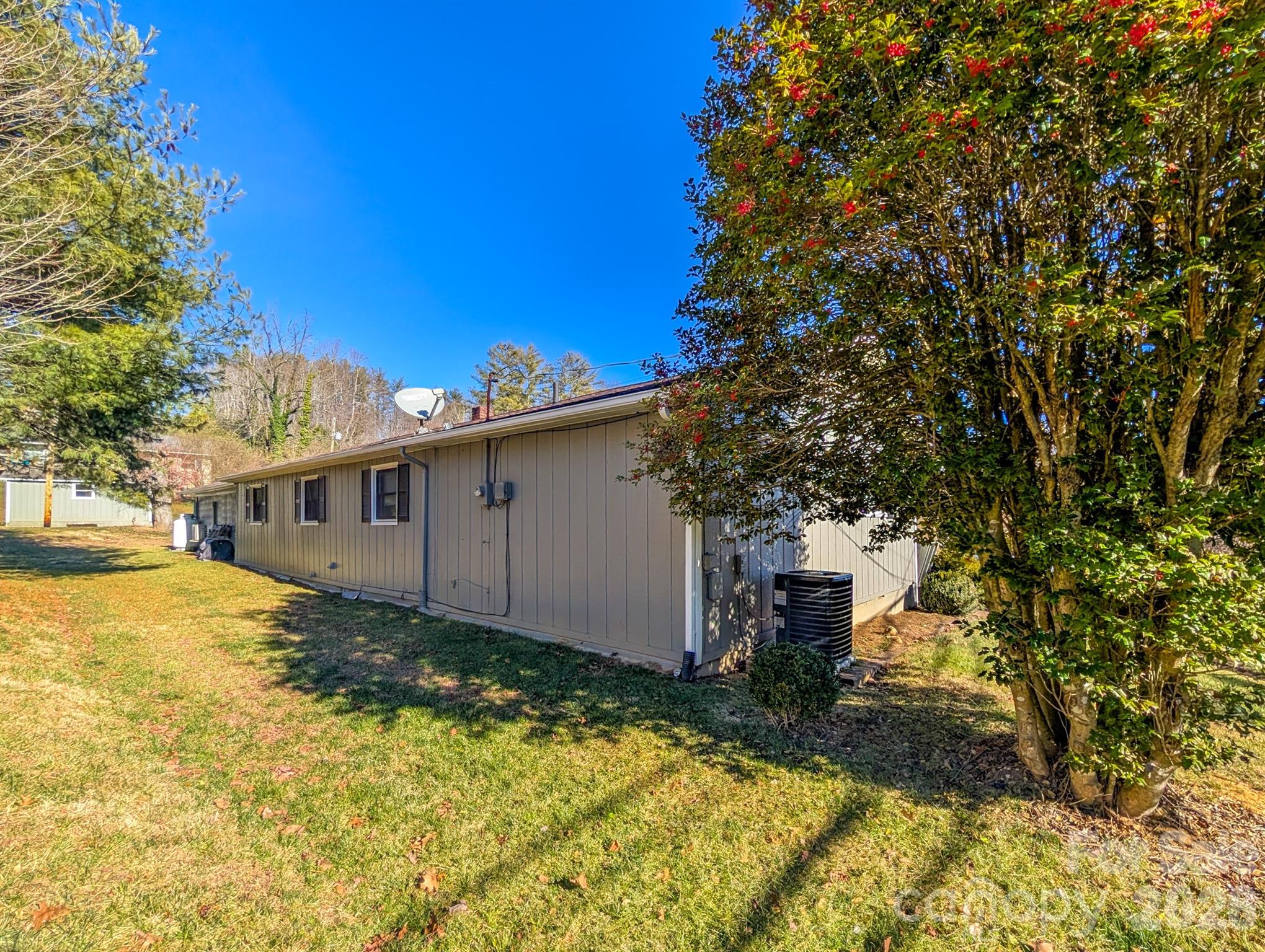 39 Hawthorne Lane — Burnsville