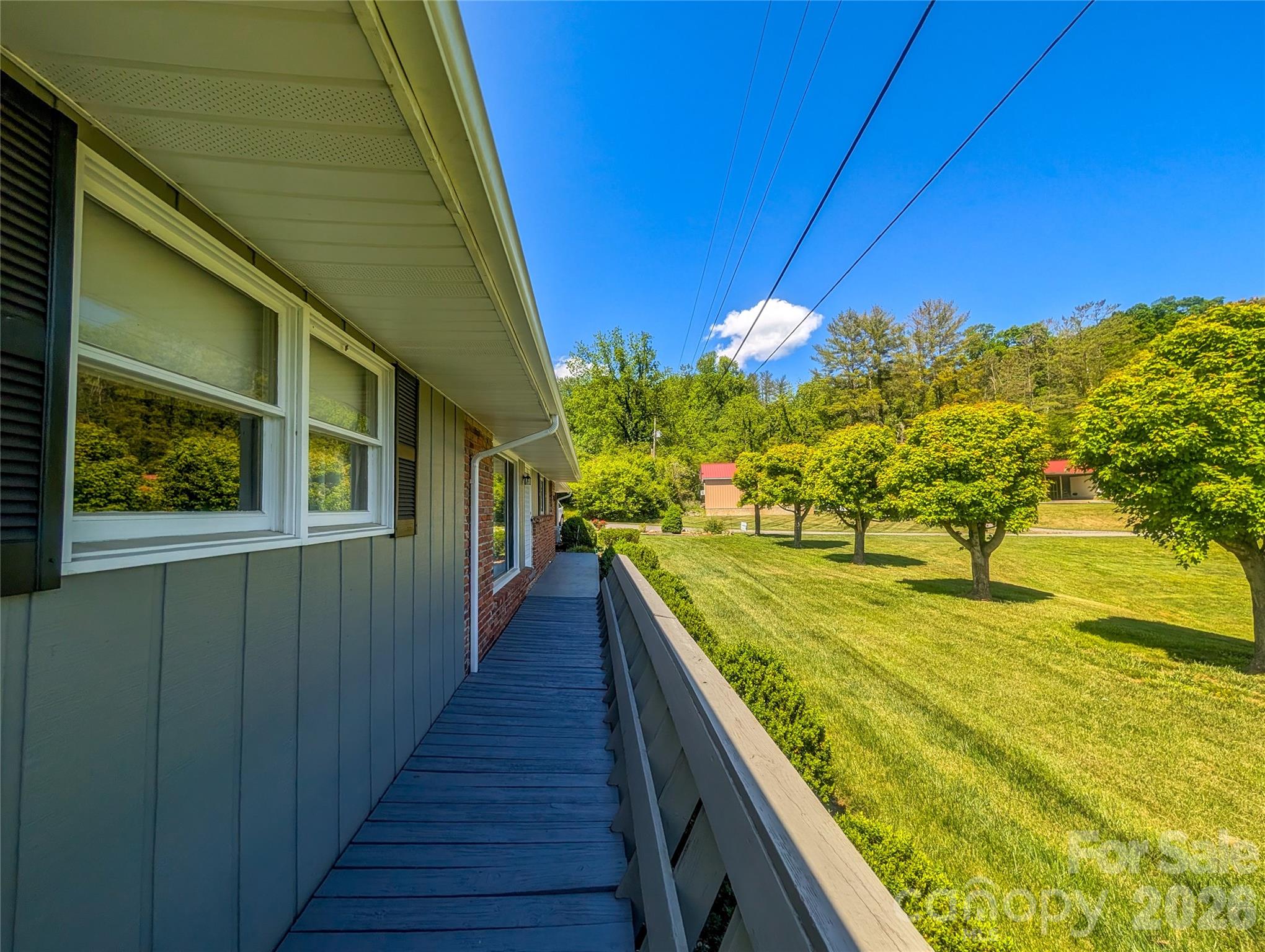 39 Hawthorne Lane — Burnsville