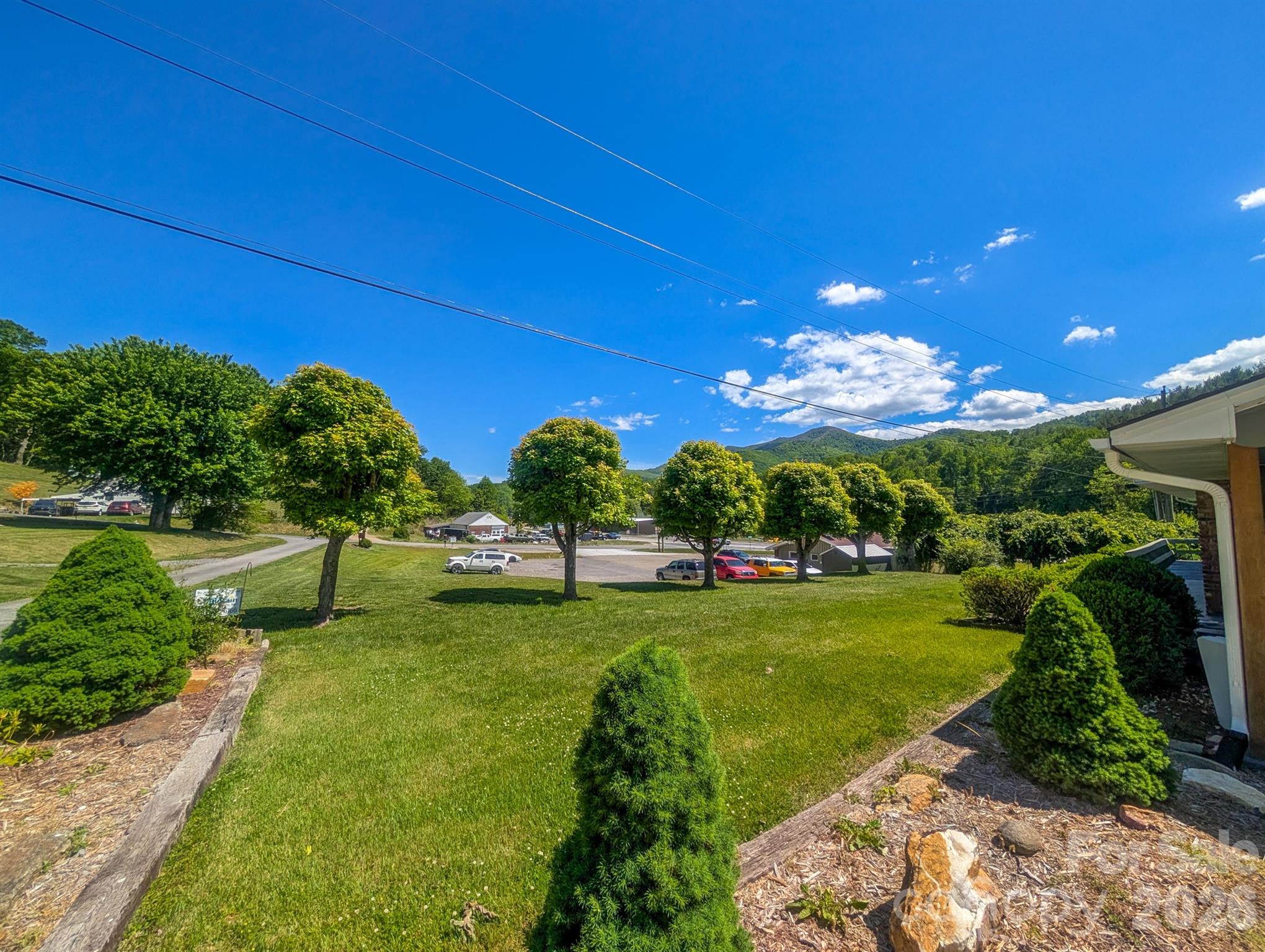 39 Hawthorne Lane — Burnsville