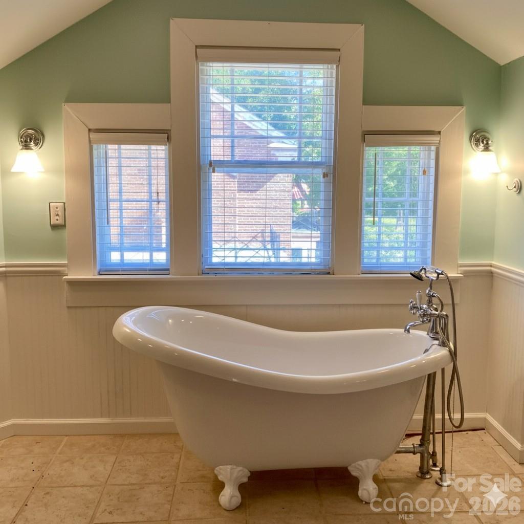 1051 Pee Dee Avenue — Albemarle