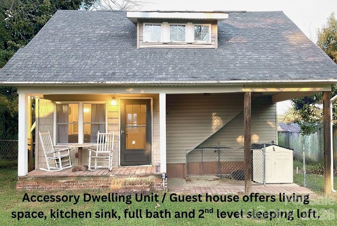 1051 Pee Dee Avenue — Albemarle