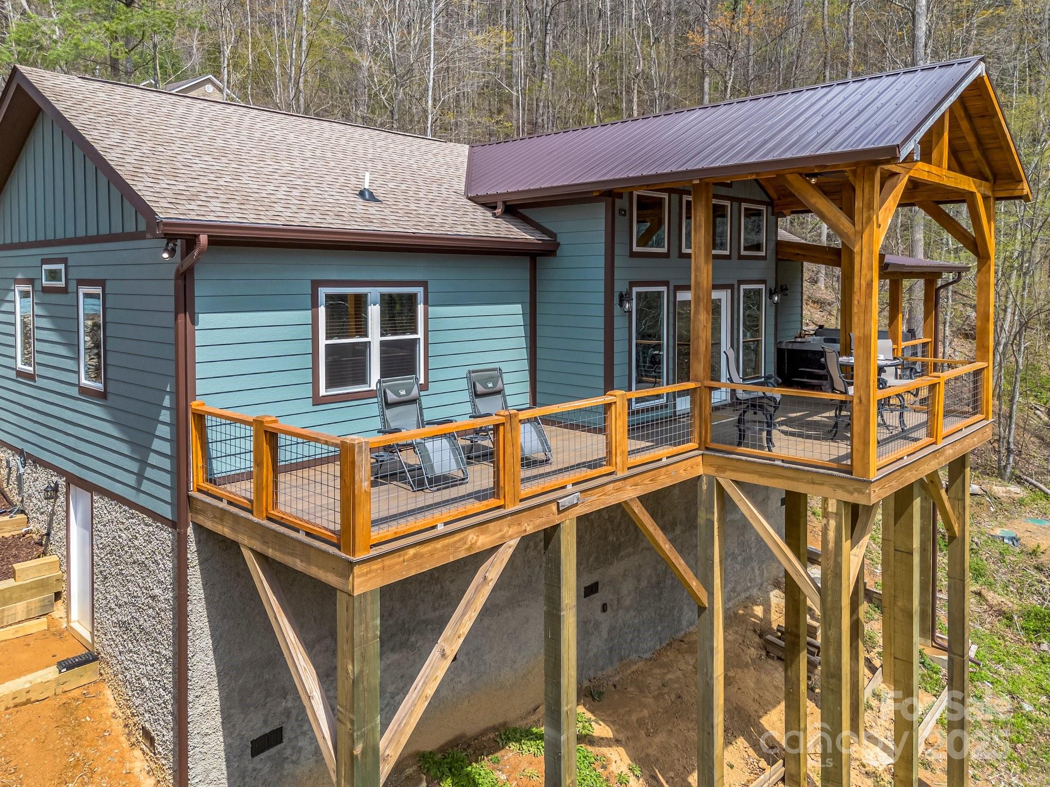 107 Twisted Birch Drive — Hendersonville