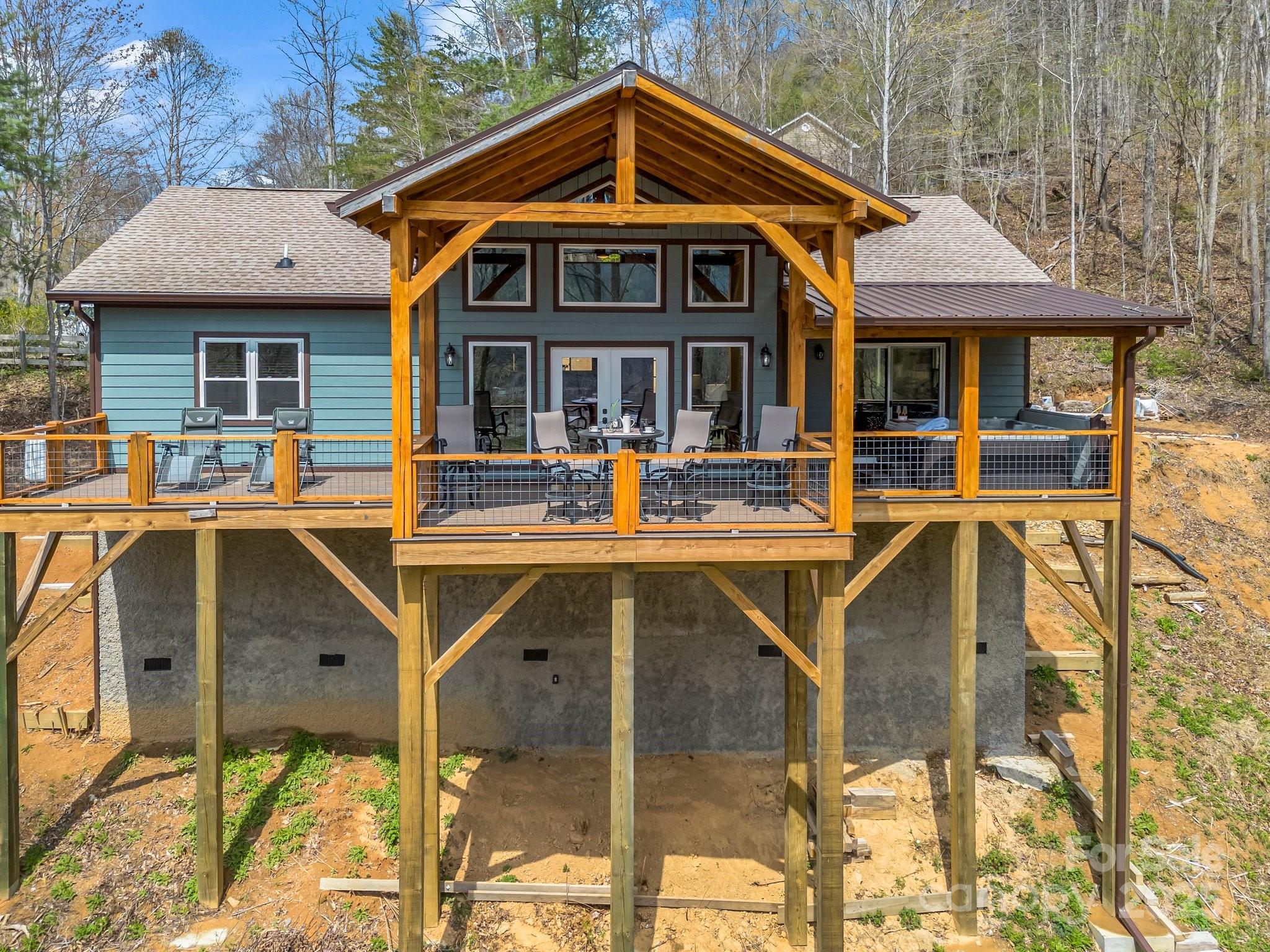 107 Twisted Birch Drive — Hendersonville