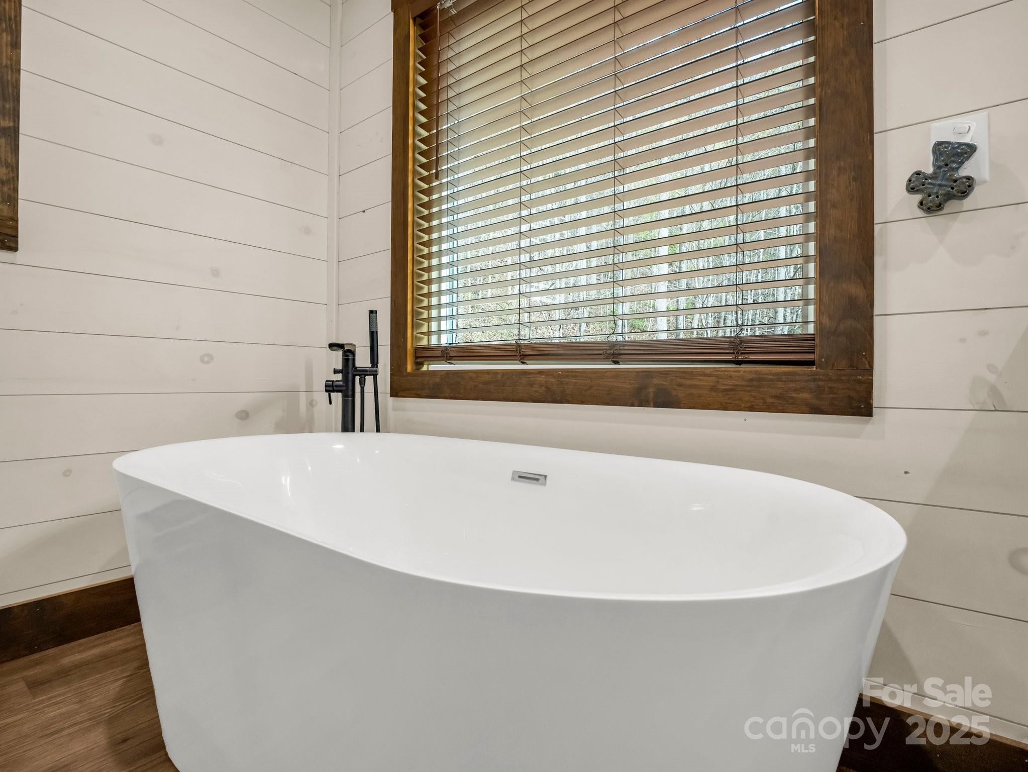 107 Twisted Birch Drive — Hendersonville