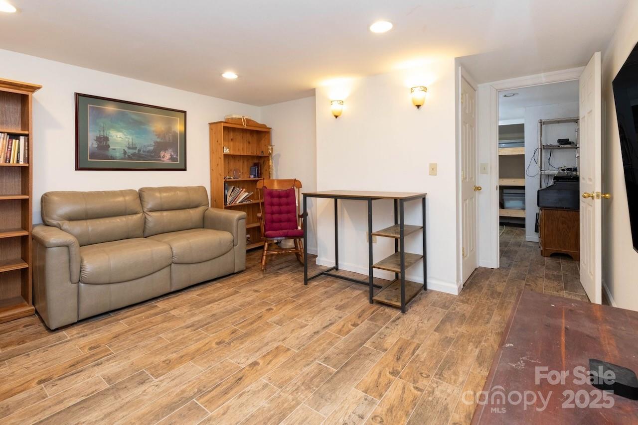 2888 Beaverdam Road — Canton