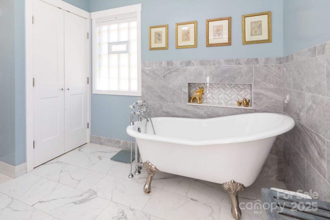 2888 Beaverdam Road — Canton