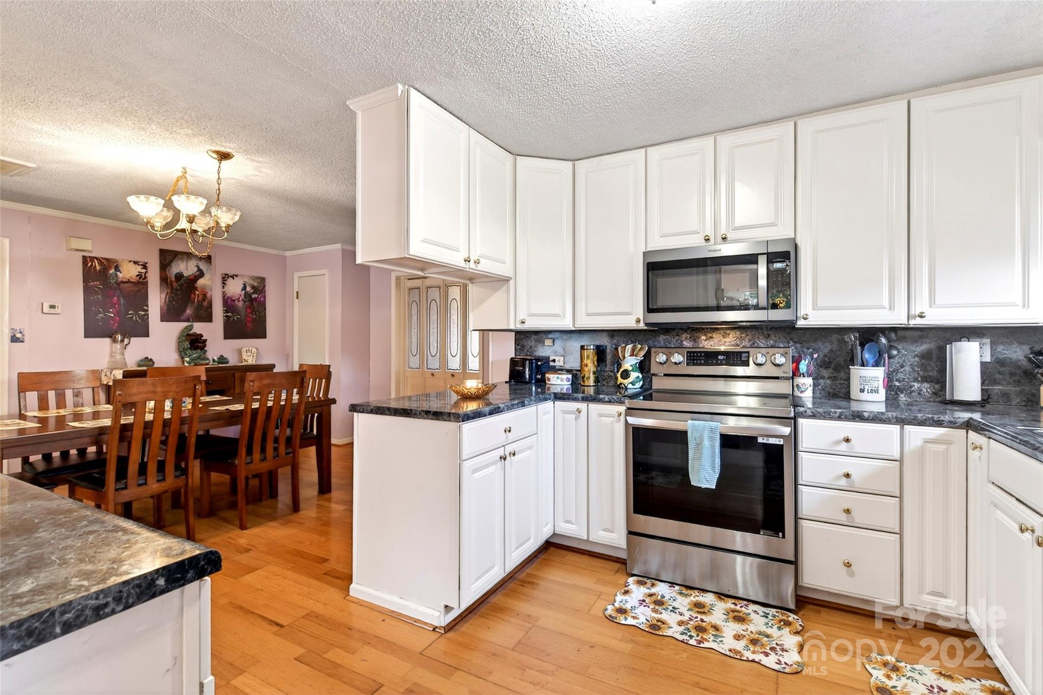 60 Greenwood Drive — Marion