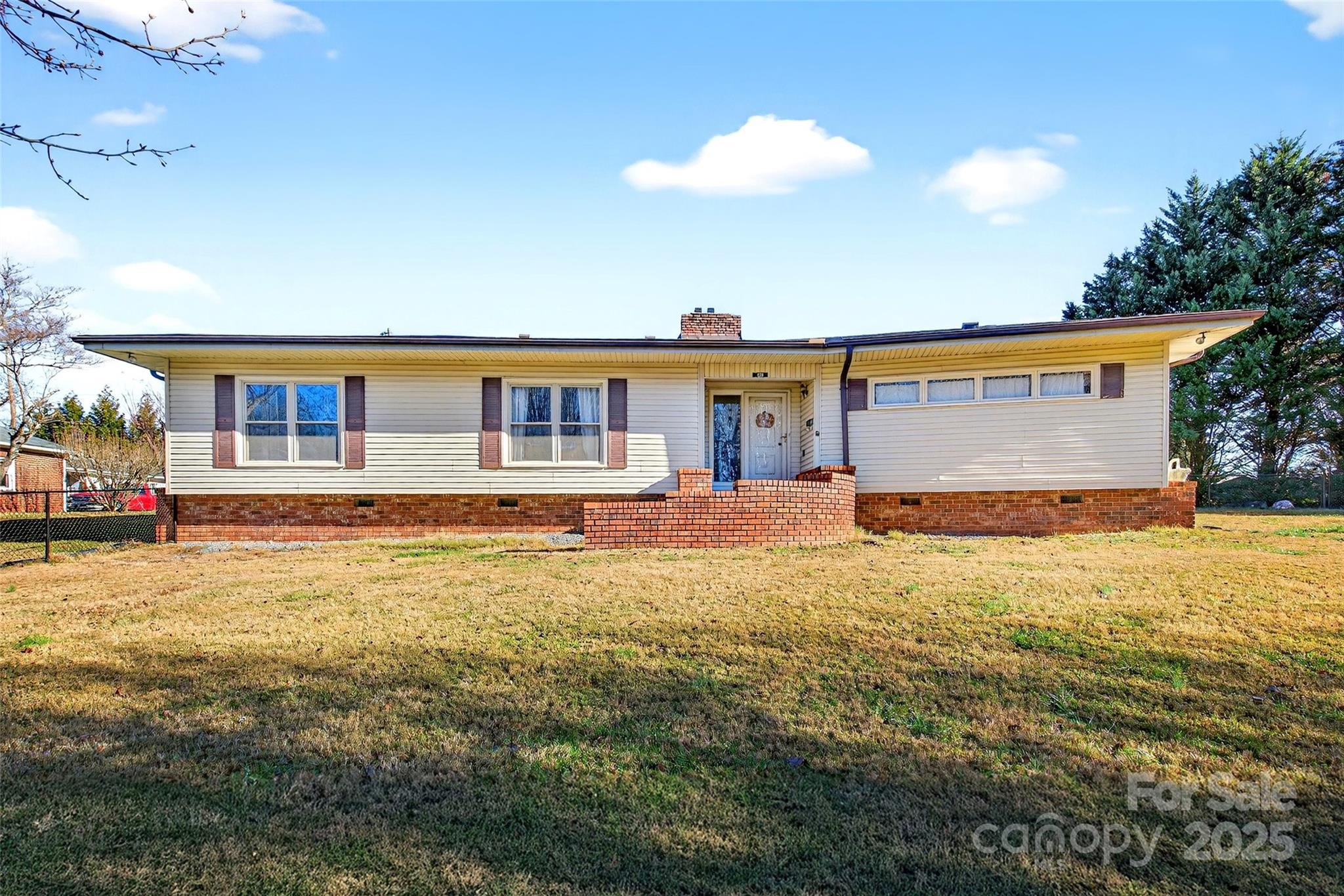 60 Greenwood Drive — Marion