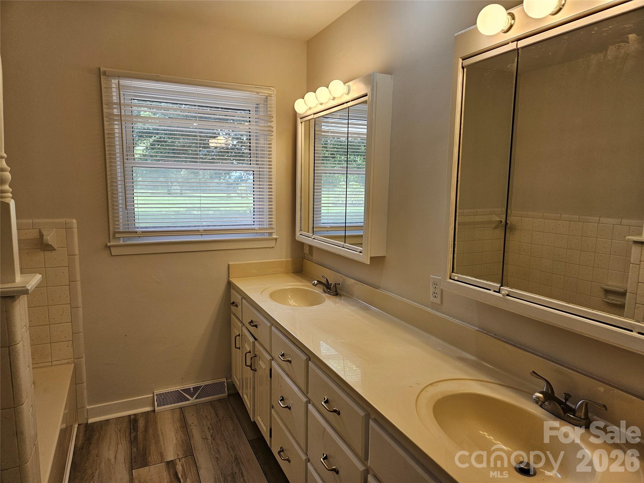 20402 Norton Road — Albemarle