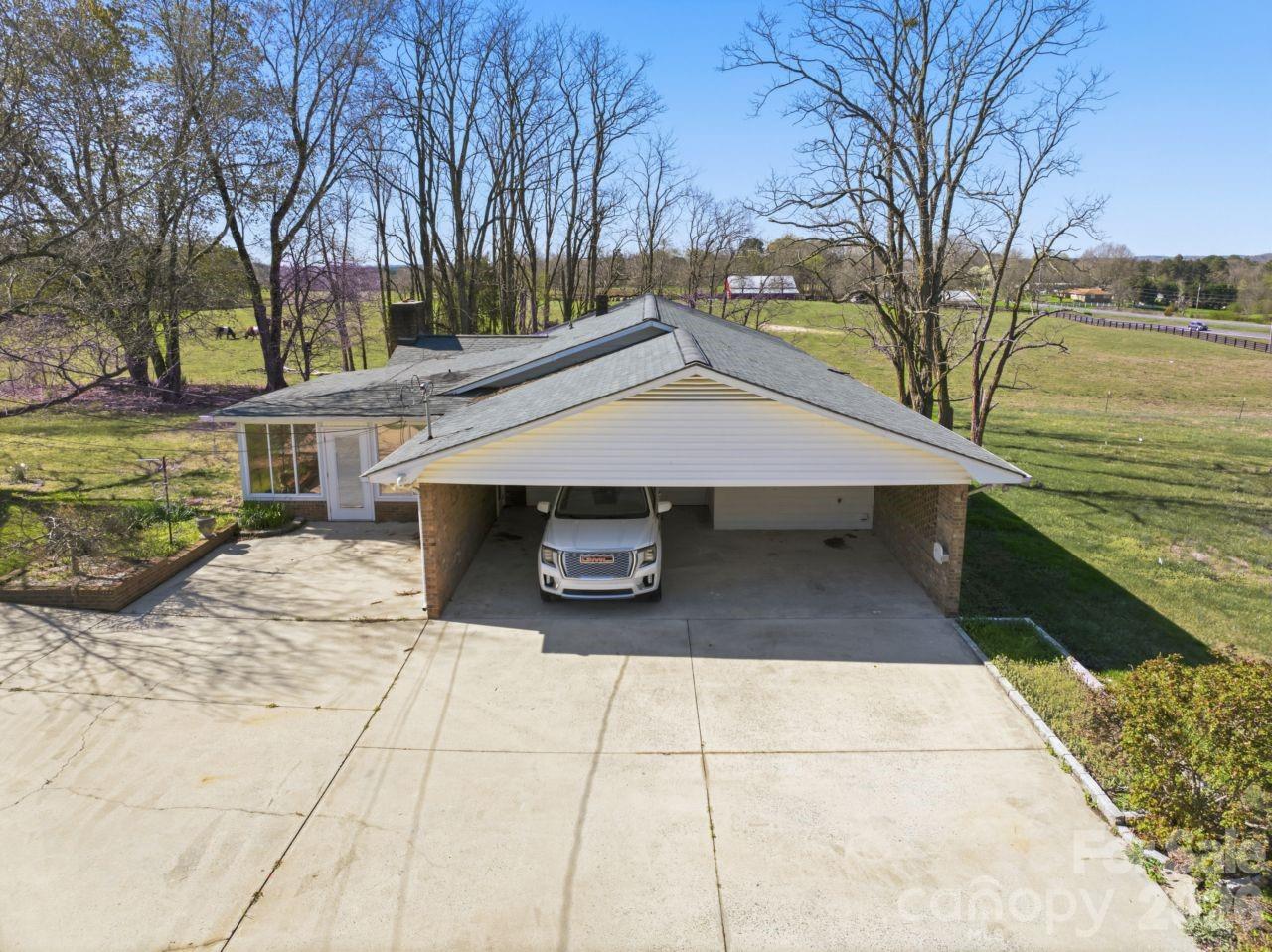 20402 Norton Road — Albemarle
