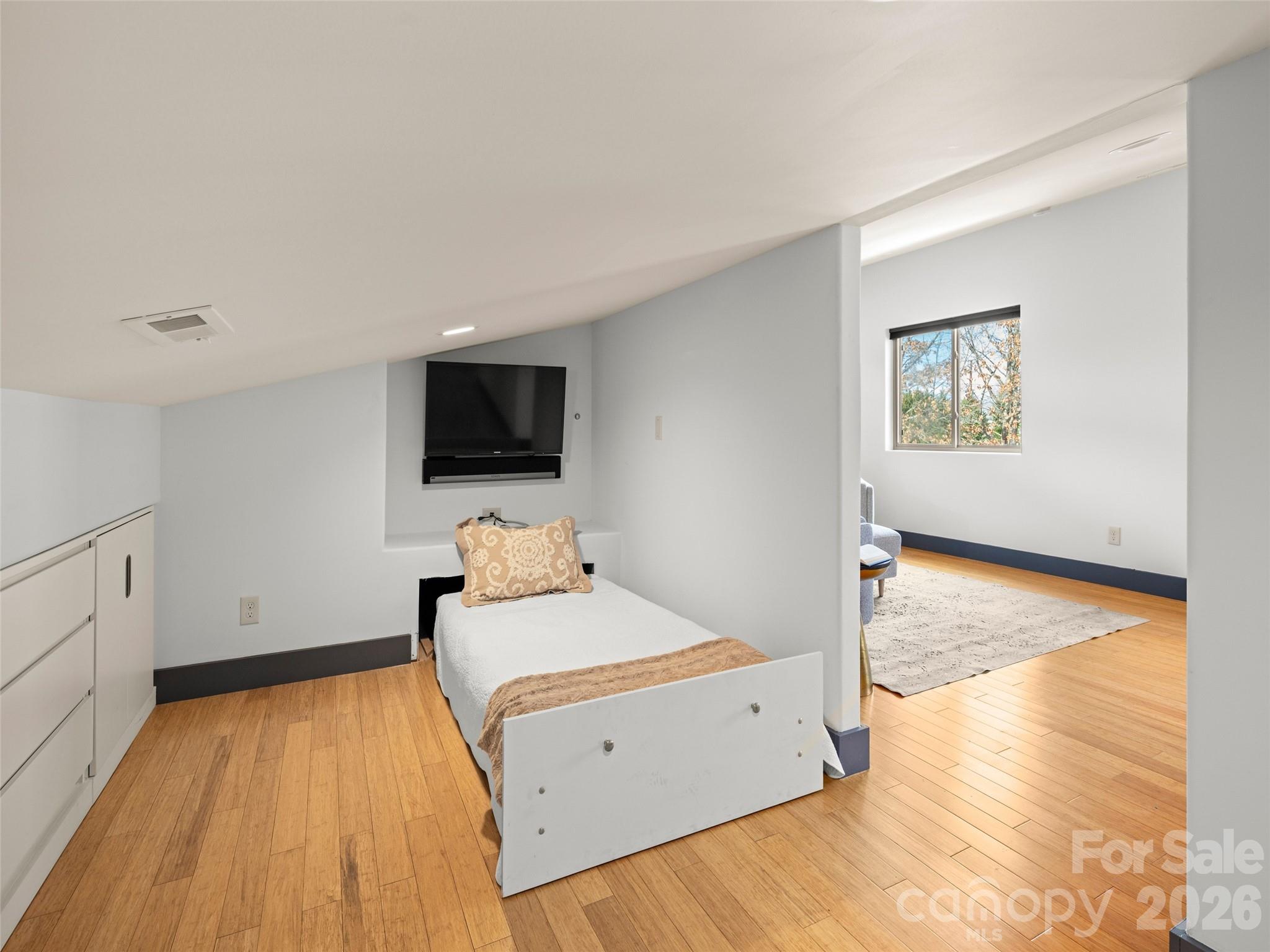 46 Park Avenue N — Asheville
