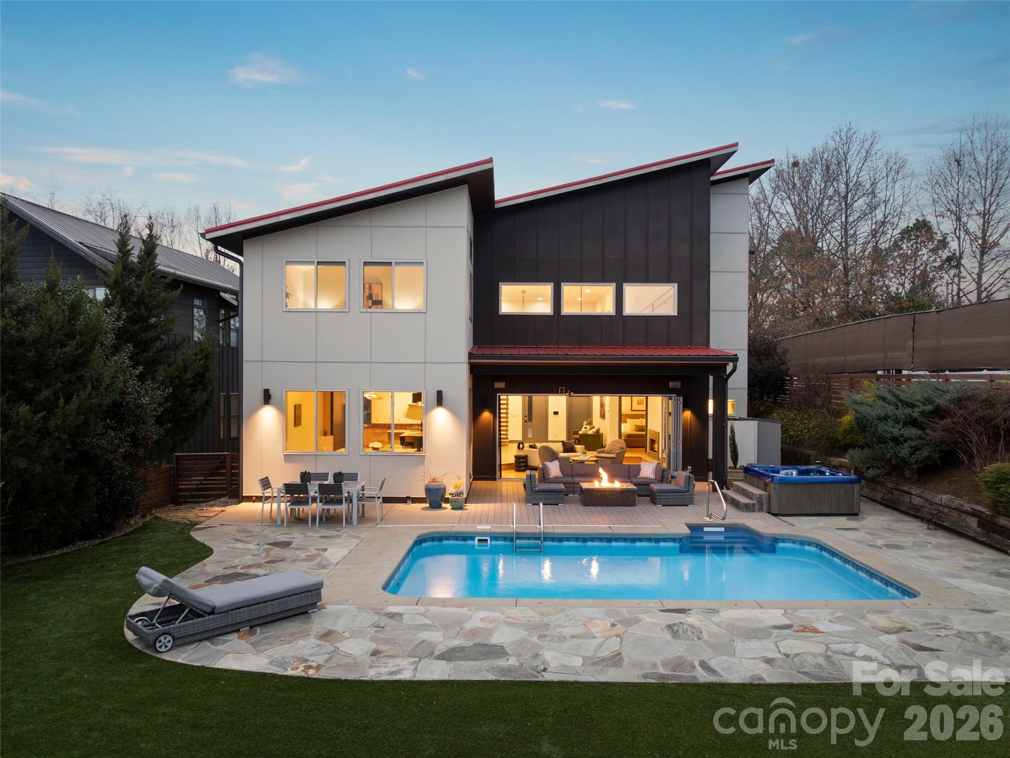 46 Park Avenue N — Asheville