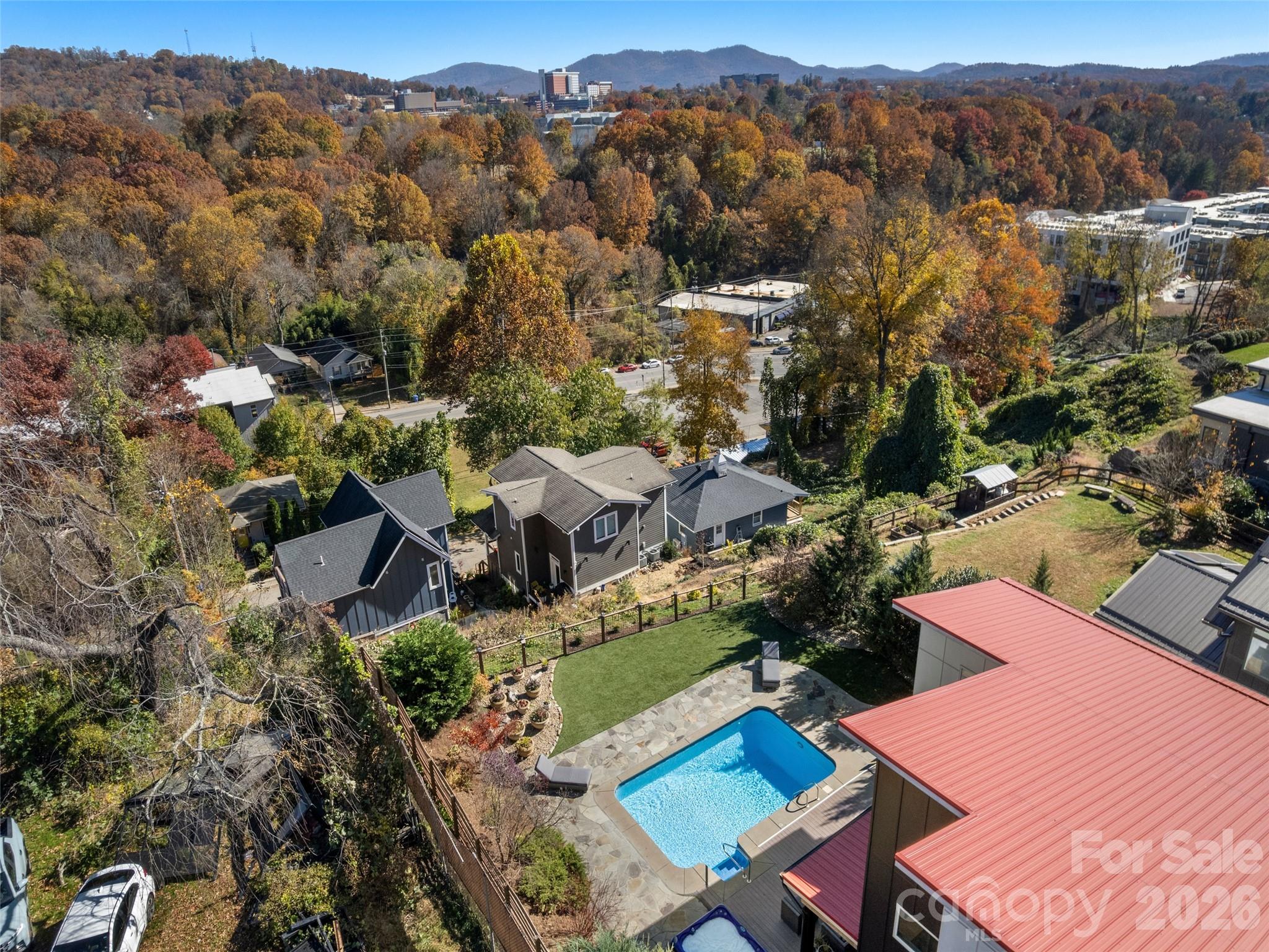 46 Park Avenue N — Asheville