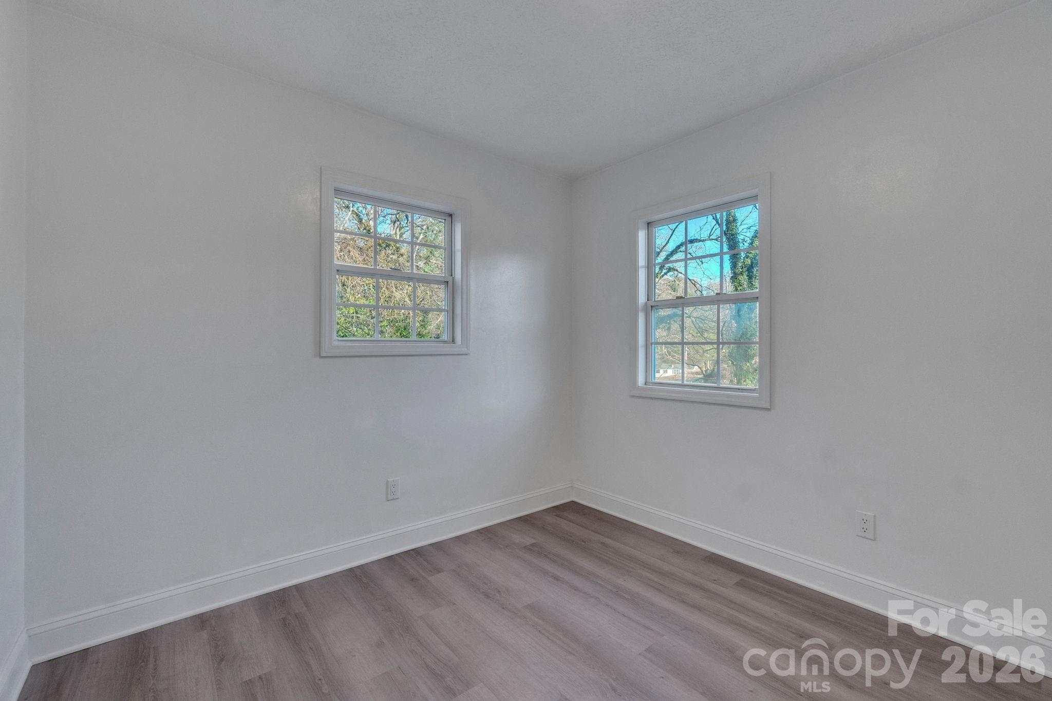 49 E Livingston Street — Tryon