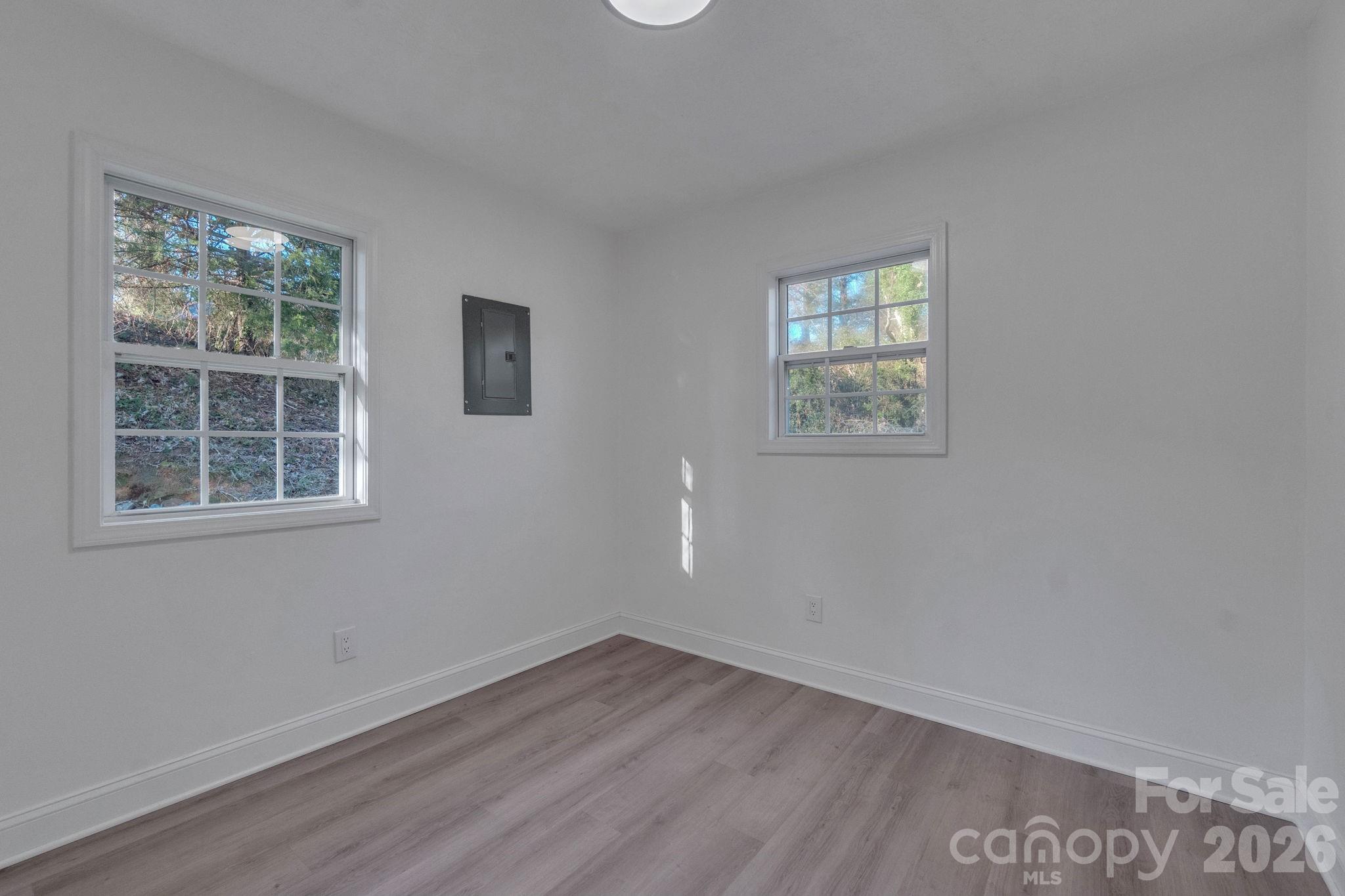 49 E Livingston Street — Tryon