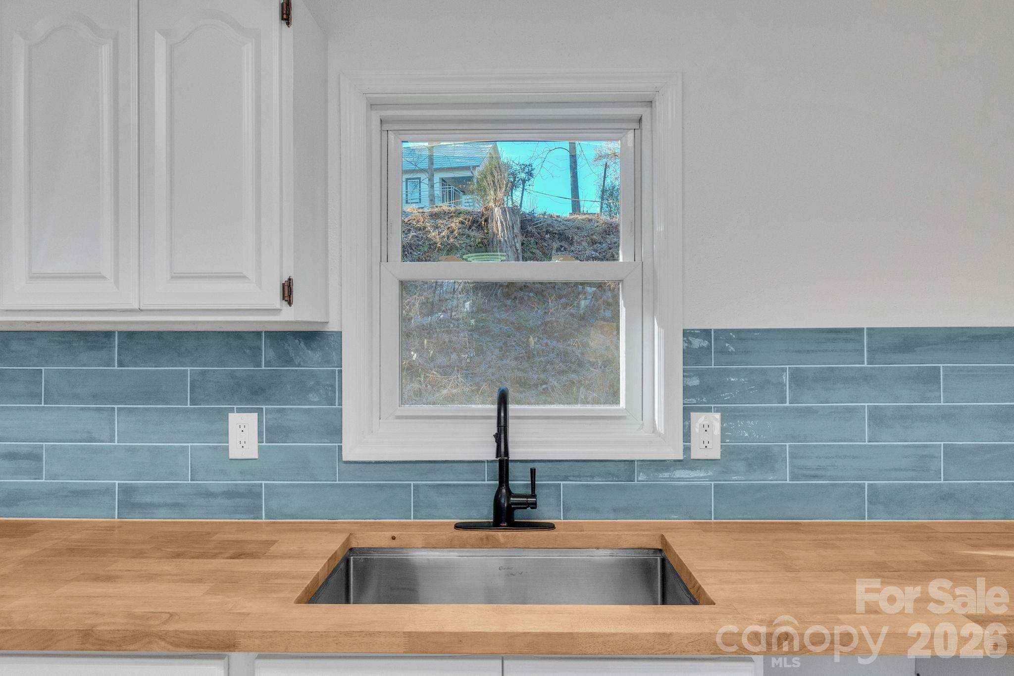 49 E Livingston Street — Tryon