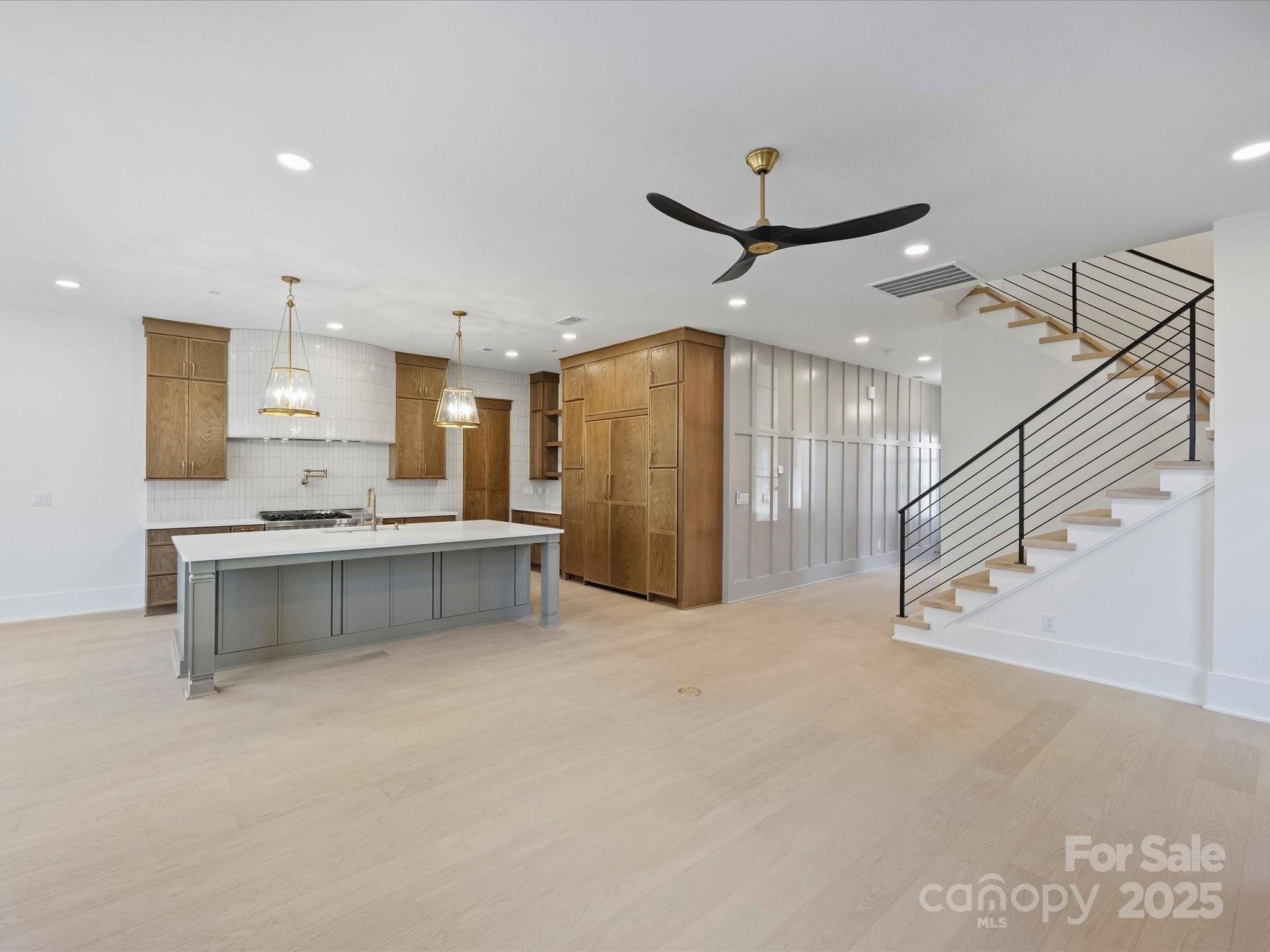 923 Laurel Creek Lane — Charlotte